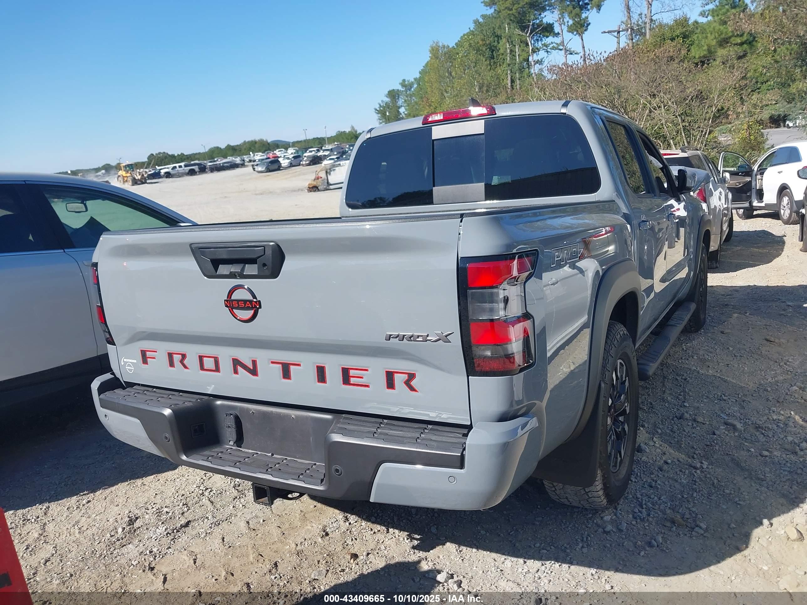NISSAN FRONTIER image 4