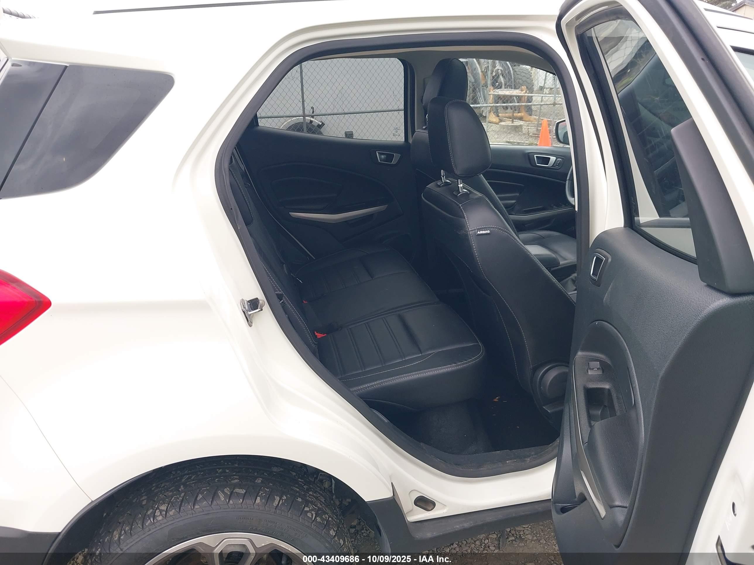 FORD ECOSPORT image 8