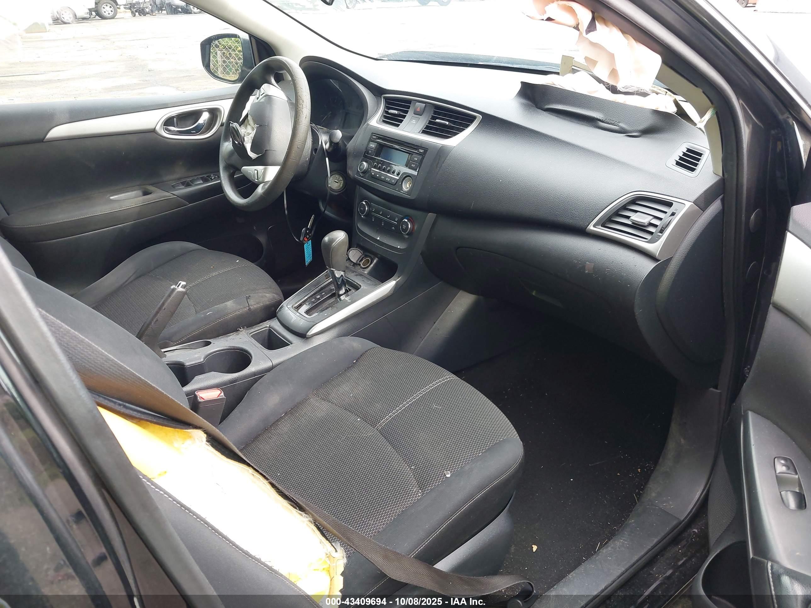 NISSAN SENTRA image 5