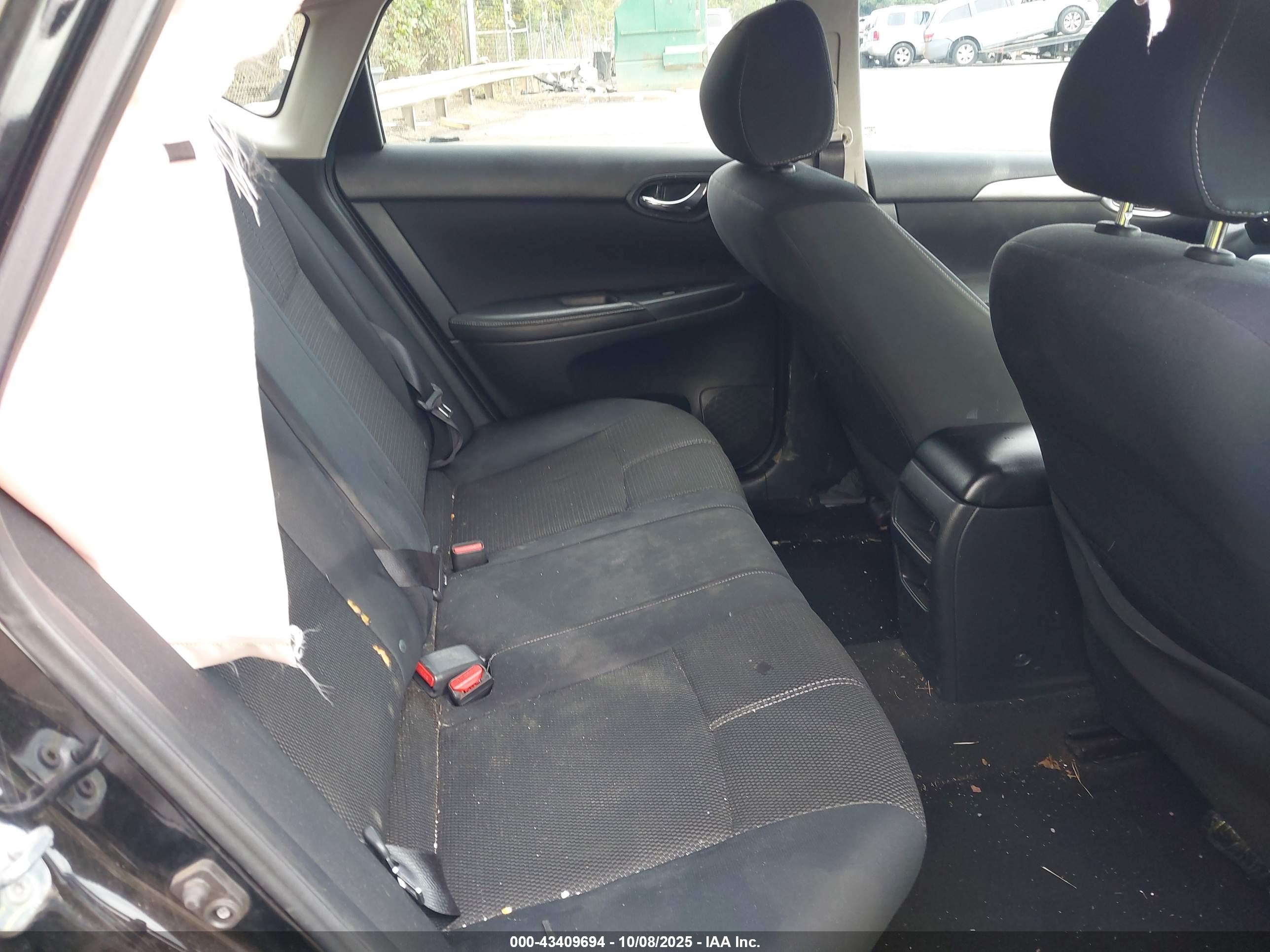 NISSAN SENTRA image 8