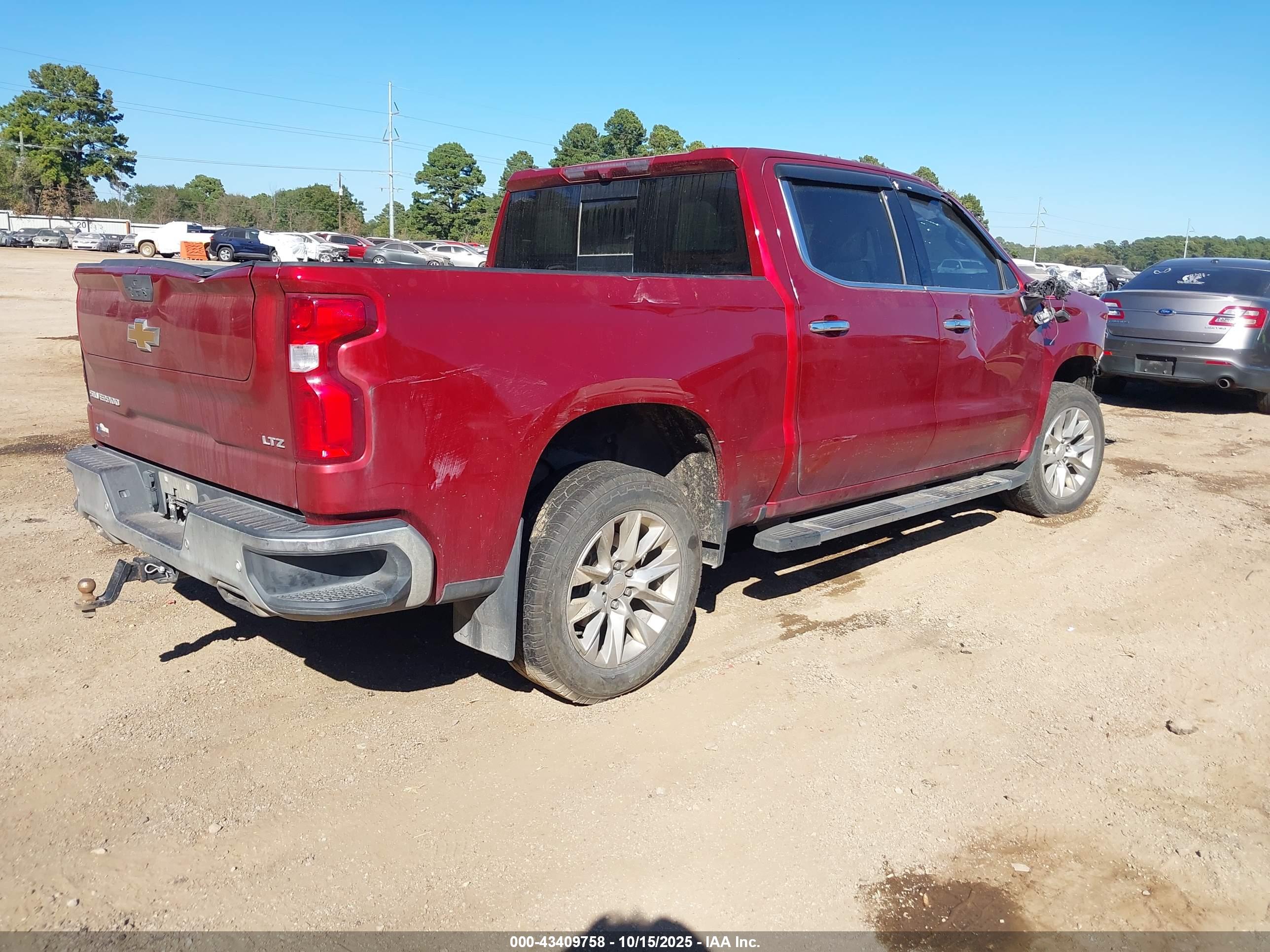 CHEVROLET SILVERADO image 4