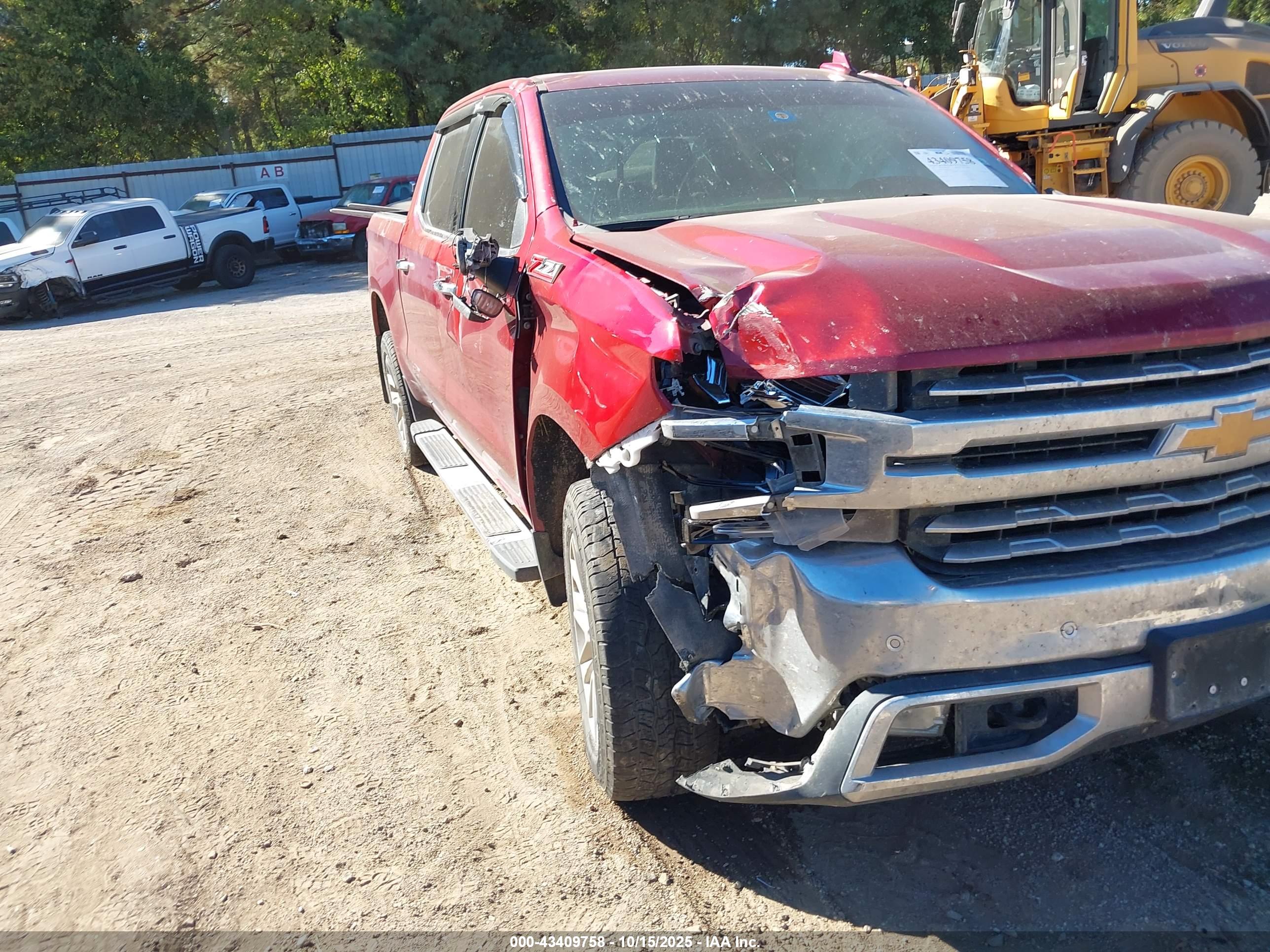 CHEVROLET SILVERADO image 6