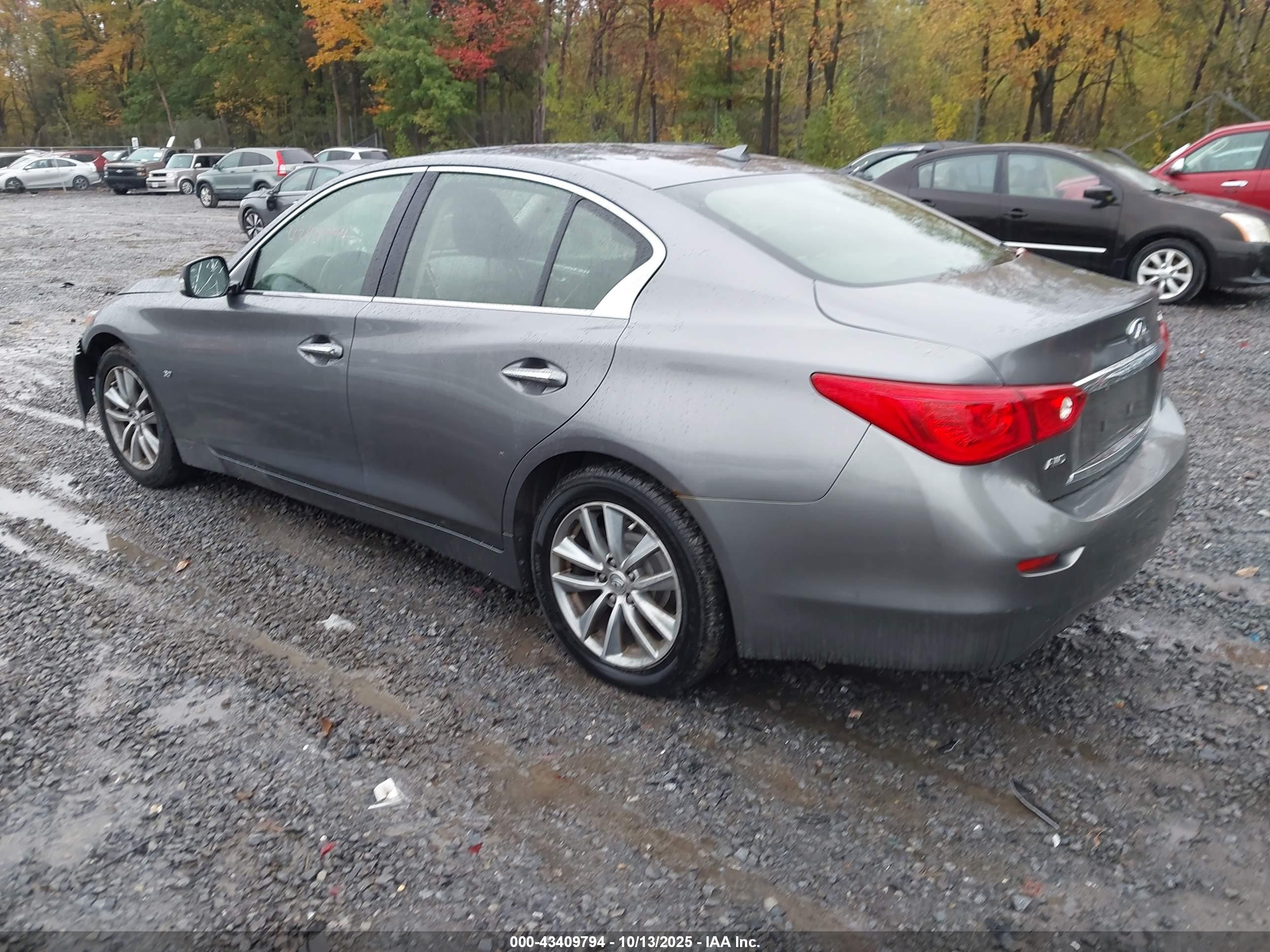 INFINITI Q50 image 3