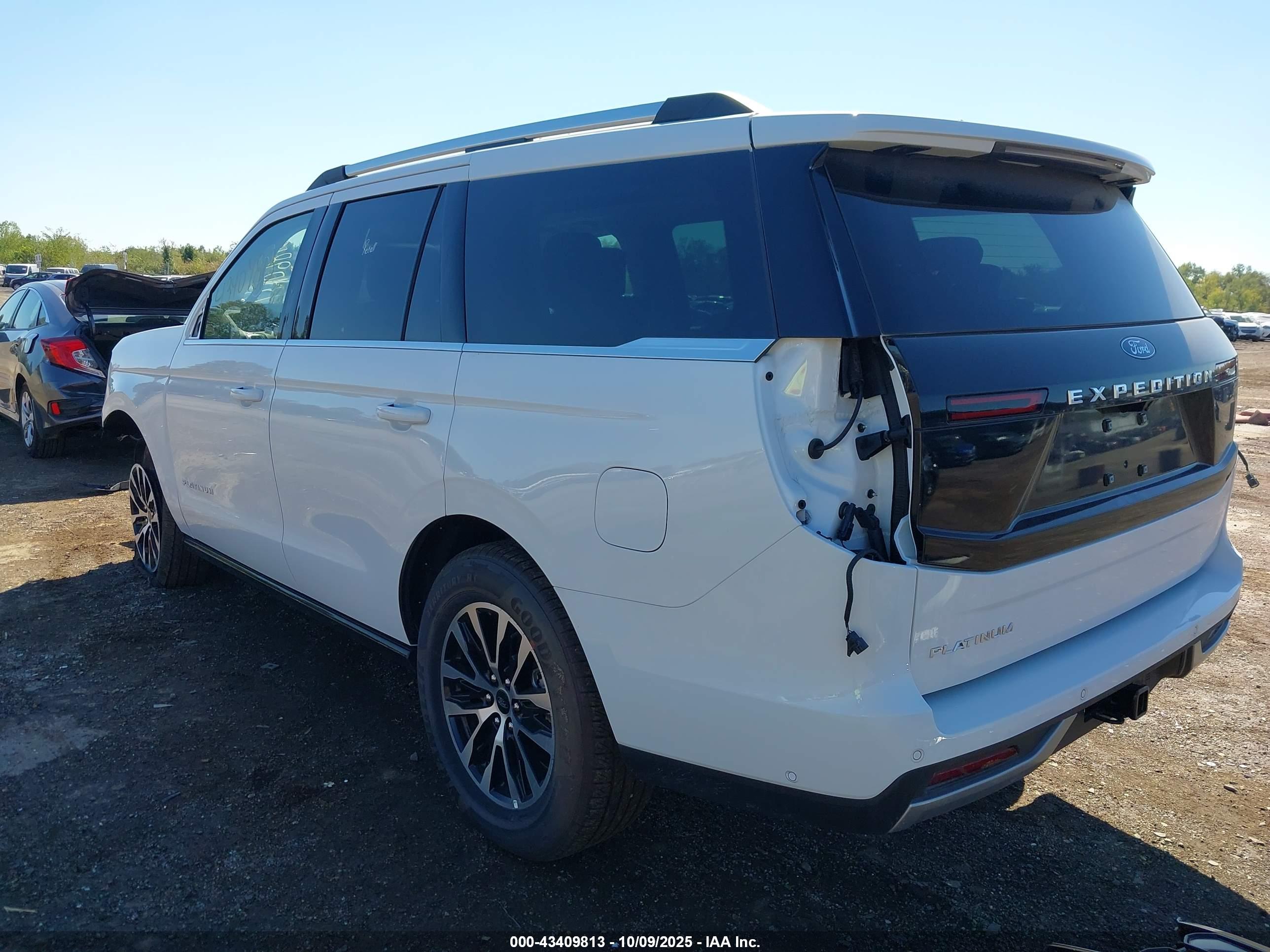 FORD EXPEDITION image 3