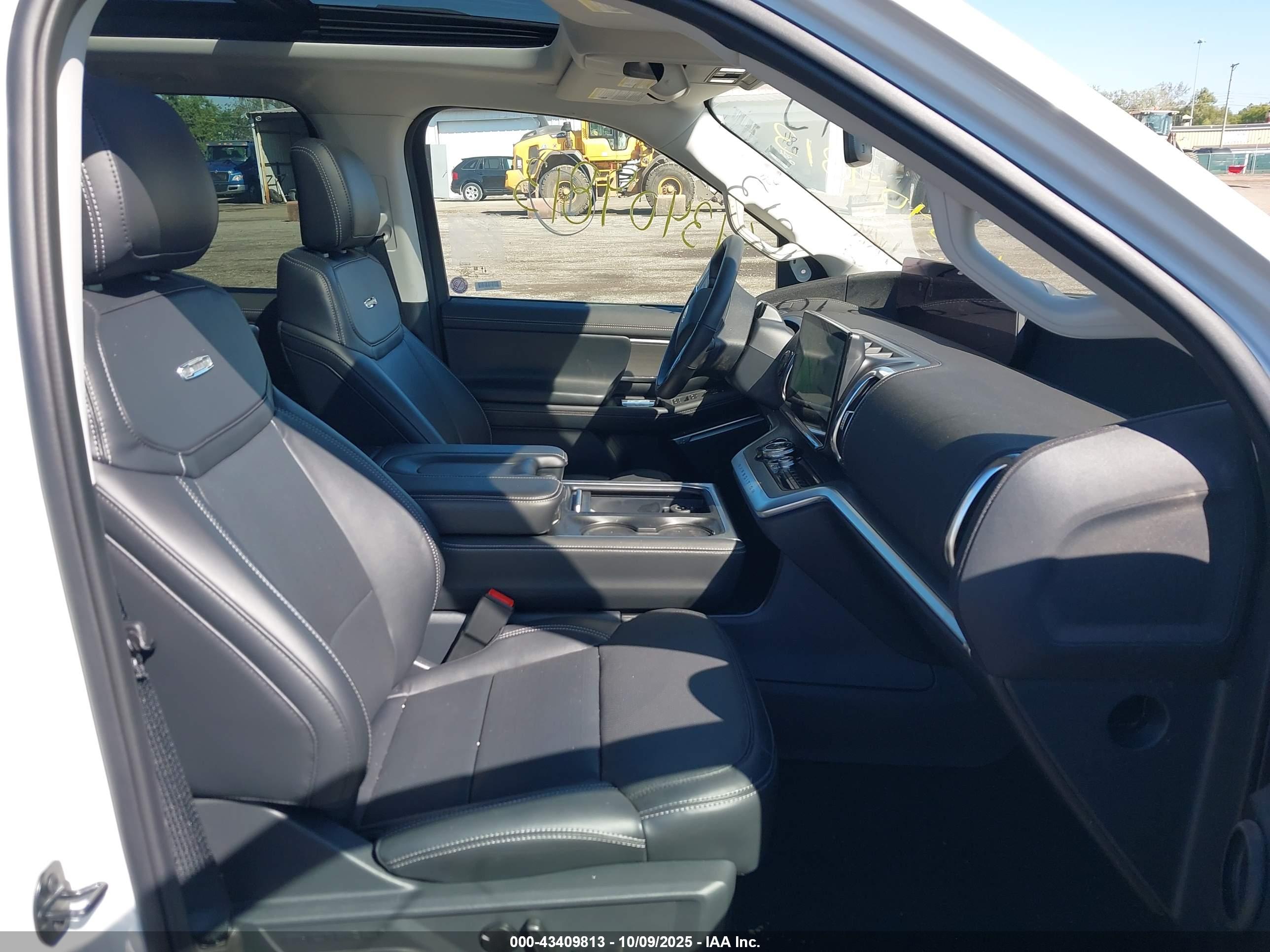 FORD EXPEDITION image 5