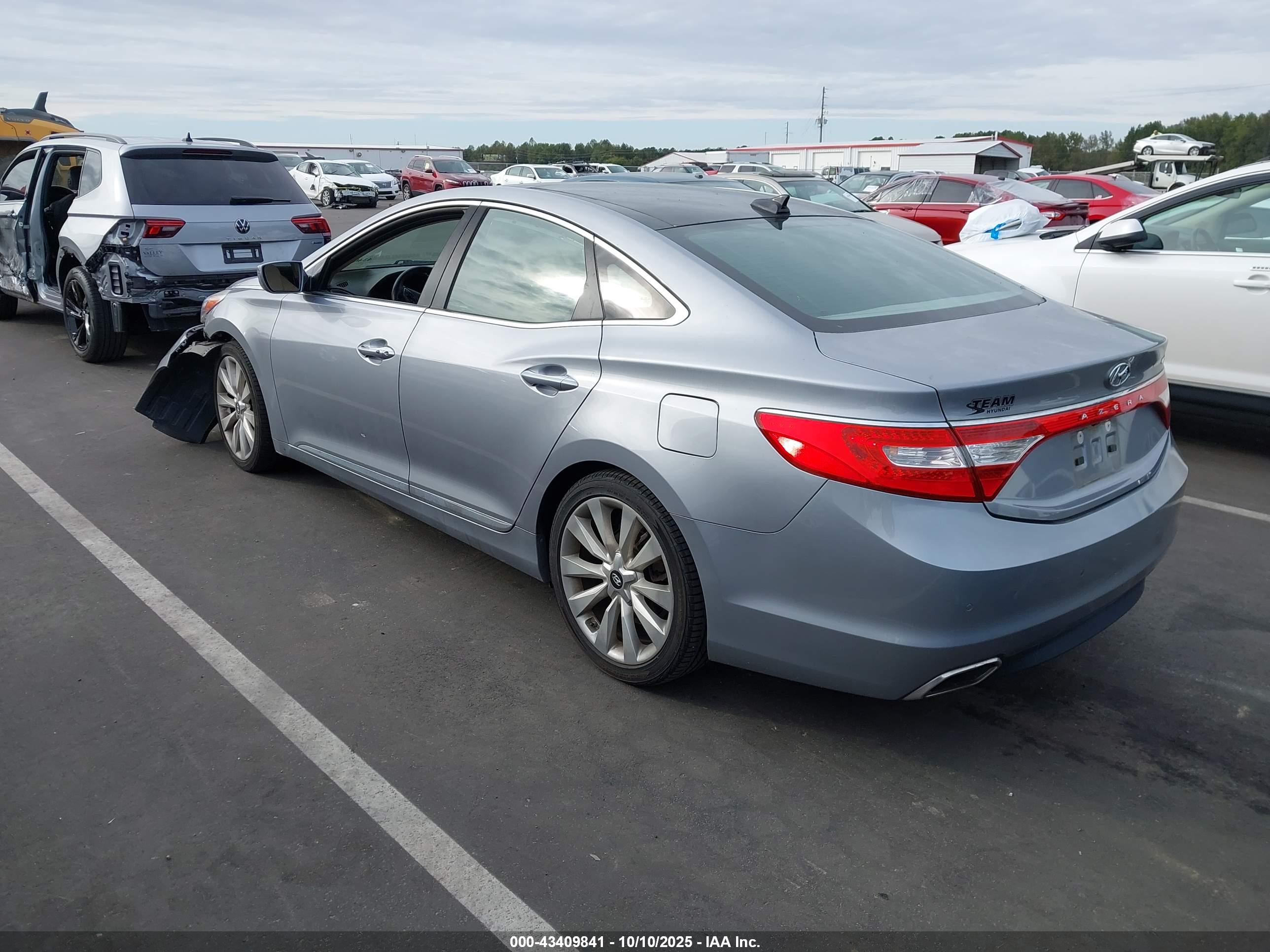 HYUNDAI AZERA image 3