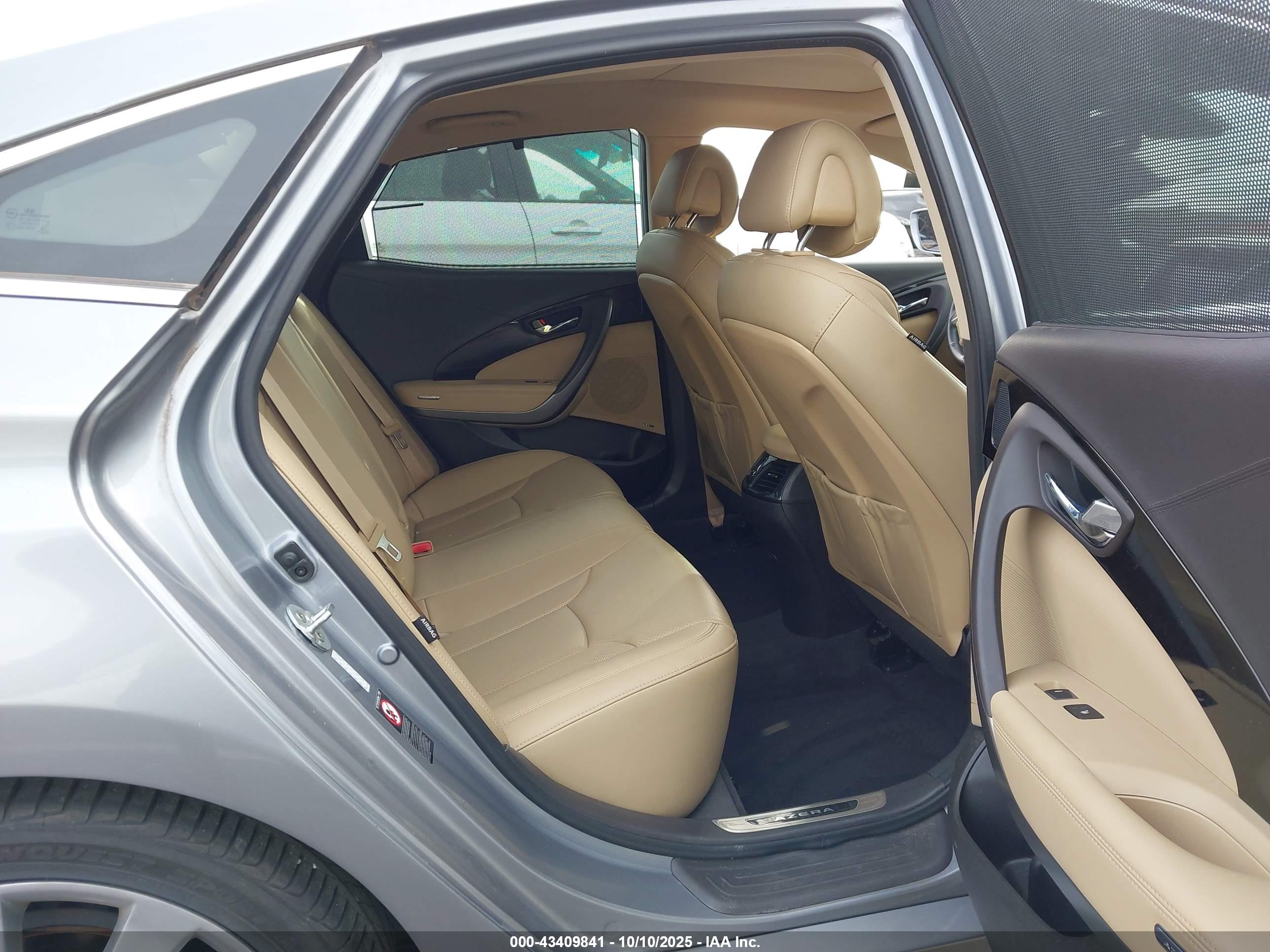 HYUNDAI AZERA image 8