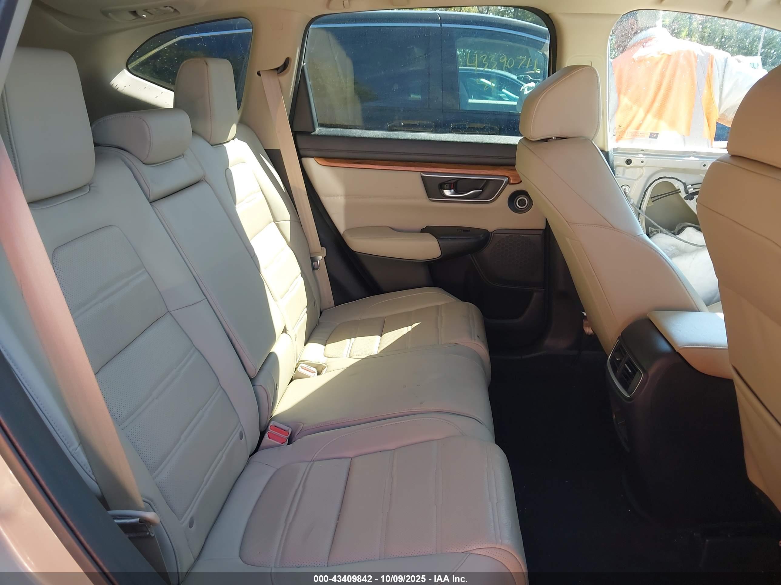 HONDA CR-V image 8