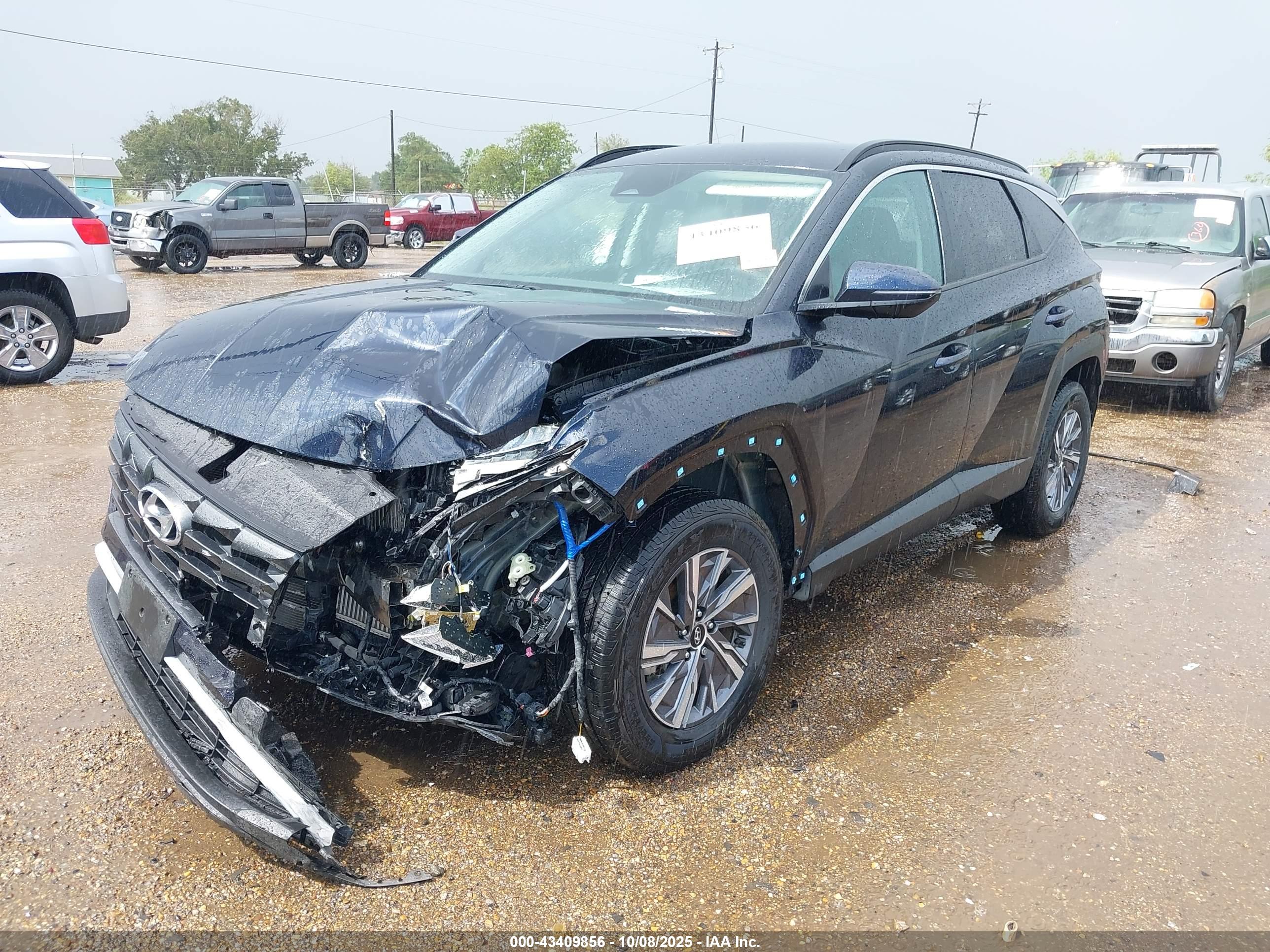 HYUNDAI TUCSON image 2