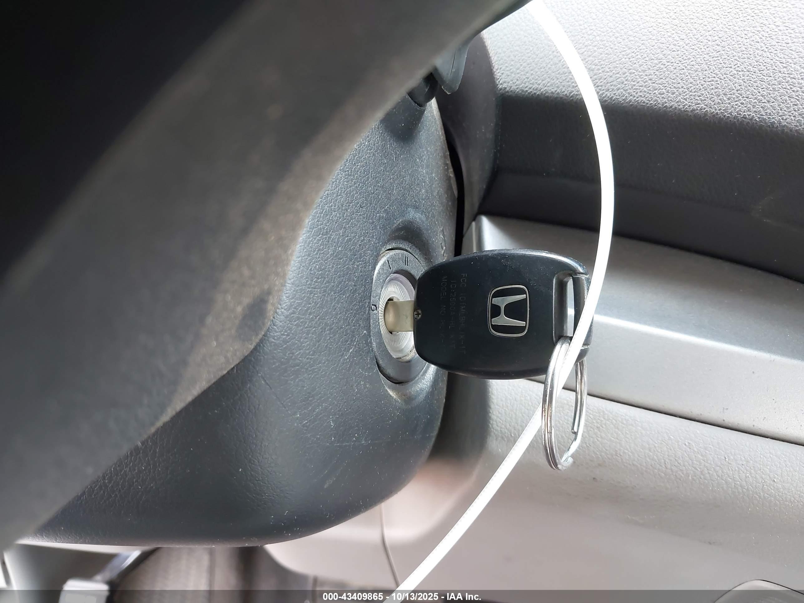 HONDA CR-V image 11