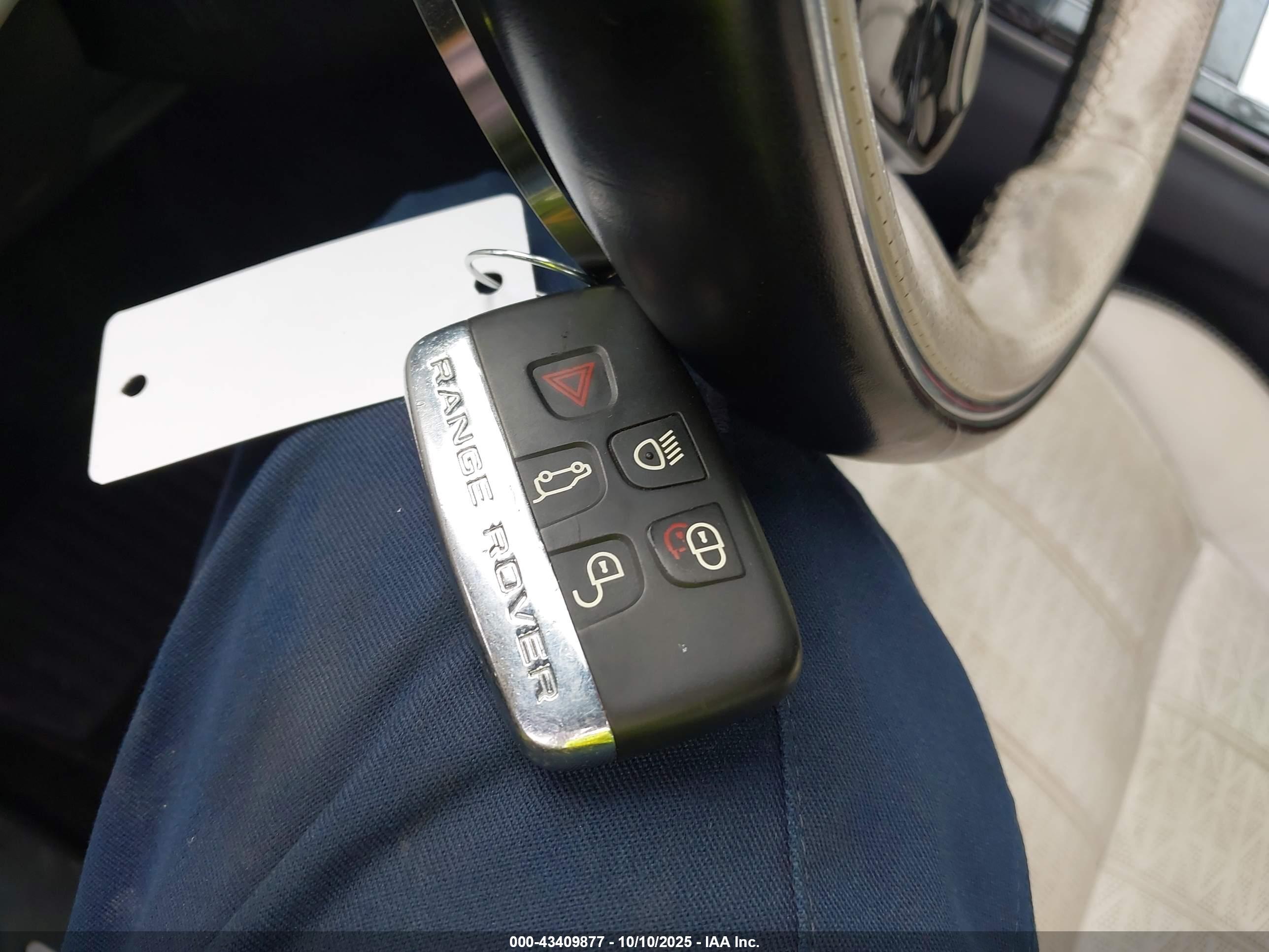 LAND ROVER image 11