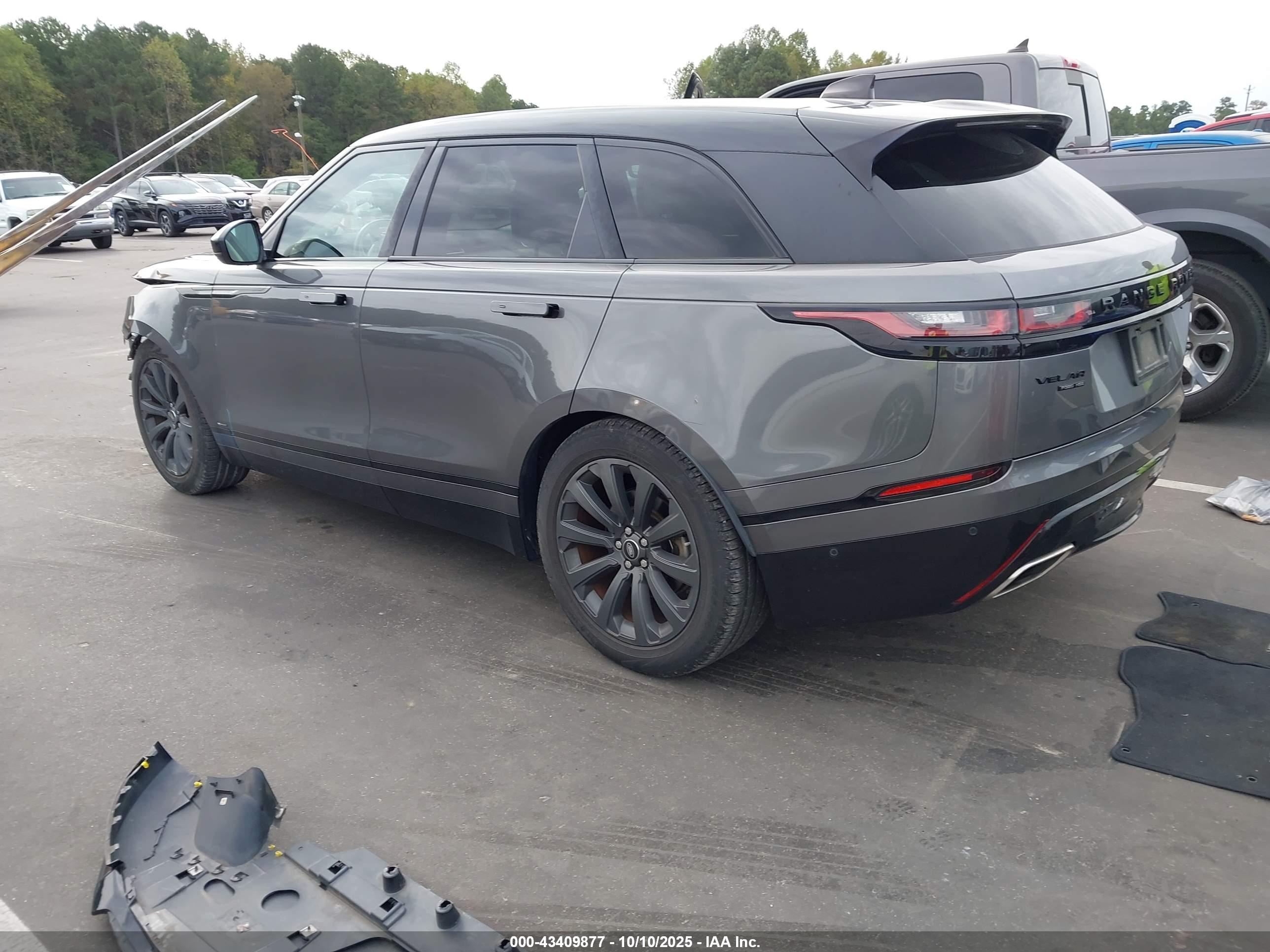 LAND ROVER image 3