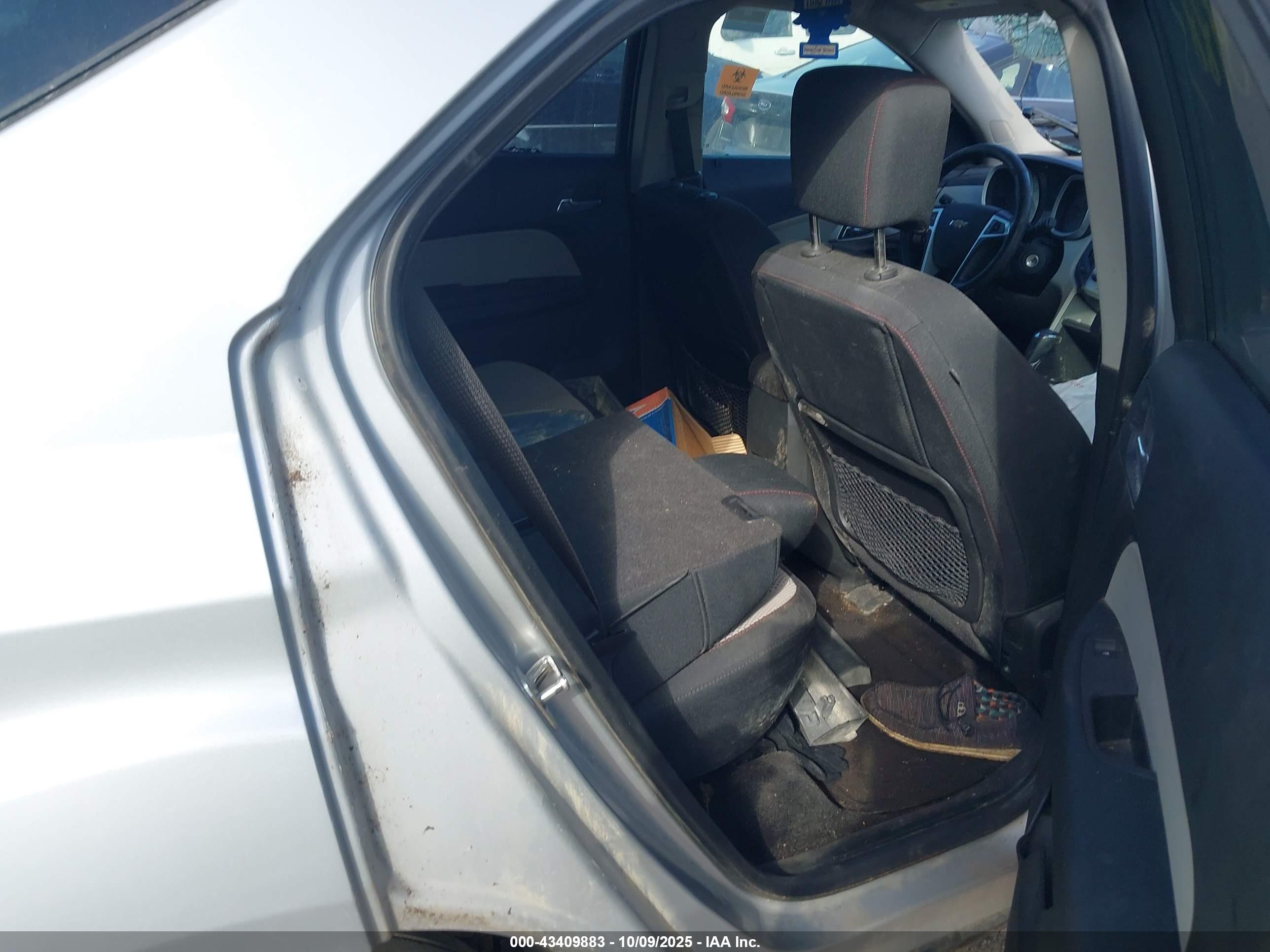 CHEVROLET EQUINOX image 8