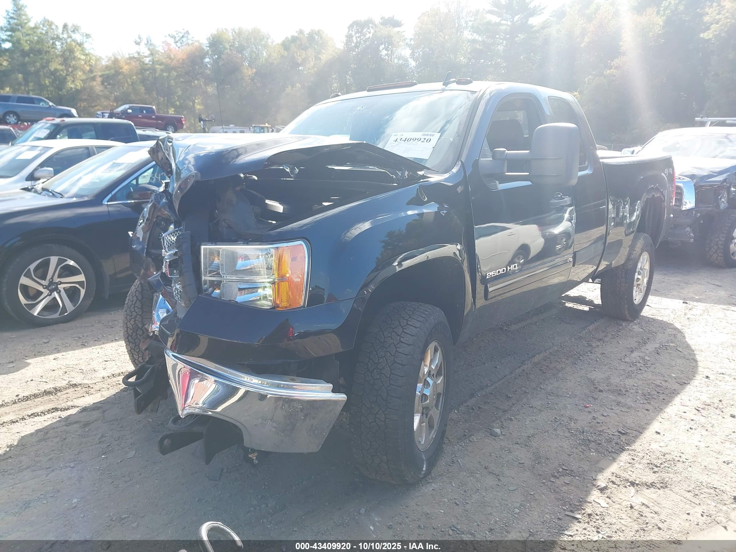 GMC SIERRA image 2