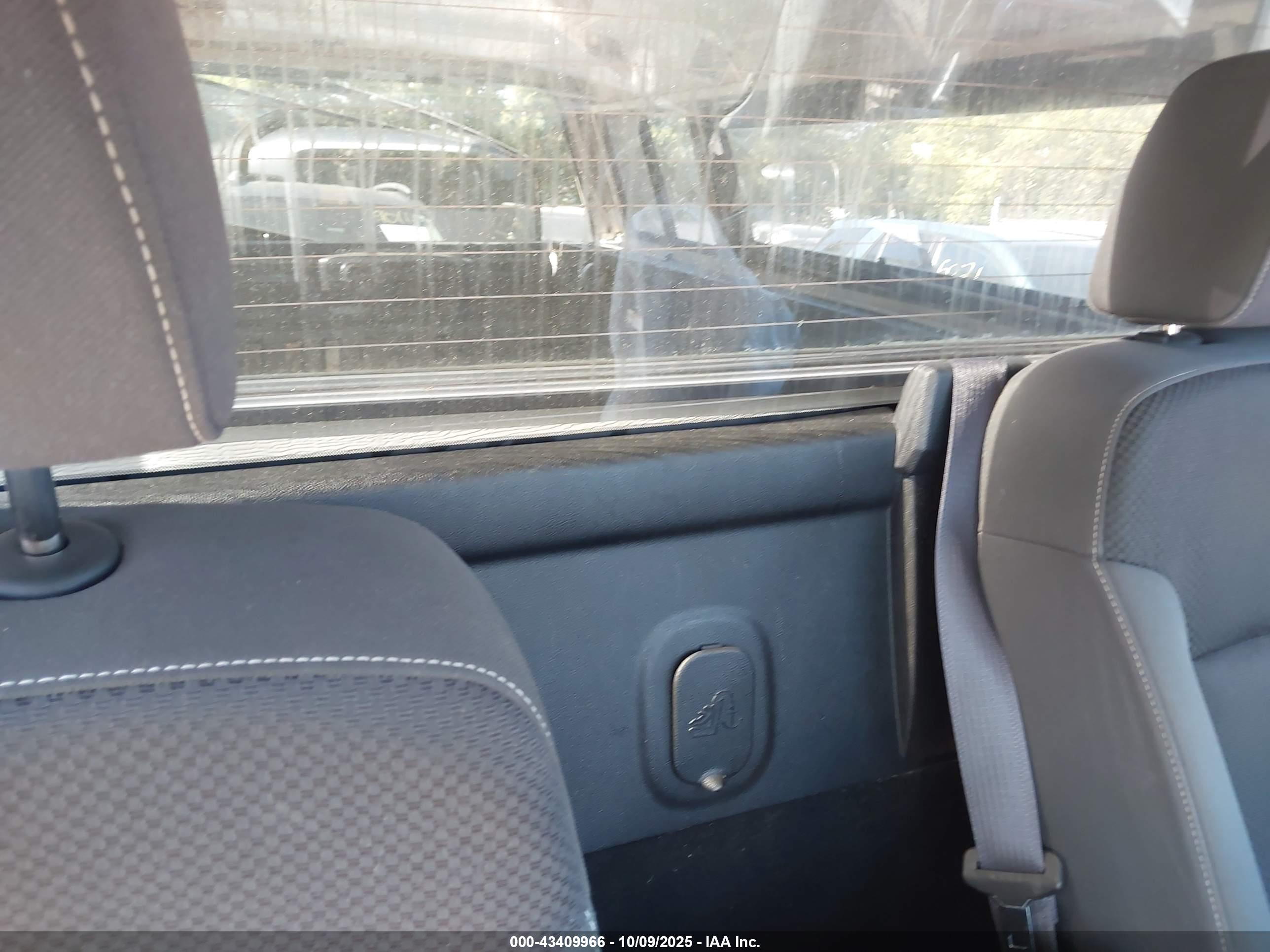 GMC SIERRA image 8