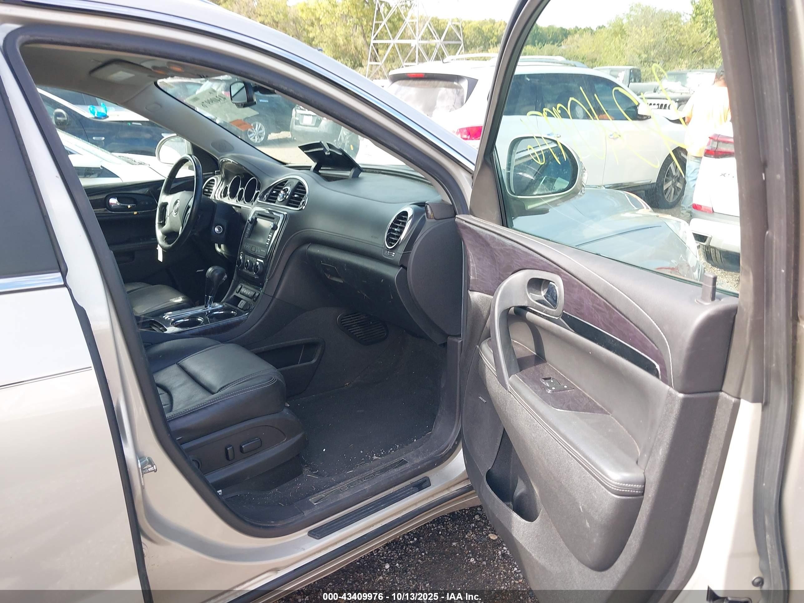 BUICK ENCLAVE image 5
