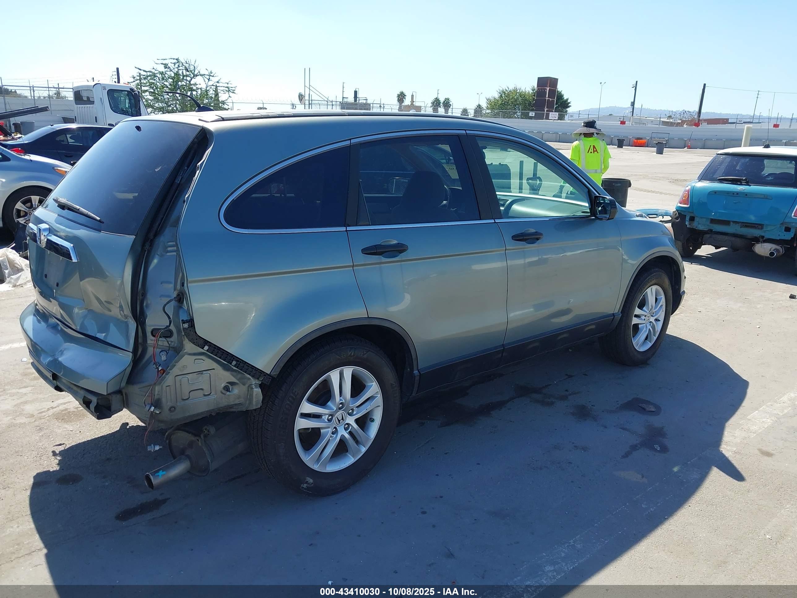 HONDA CR-V image 4