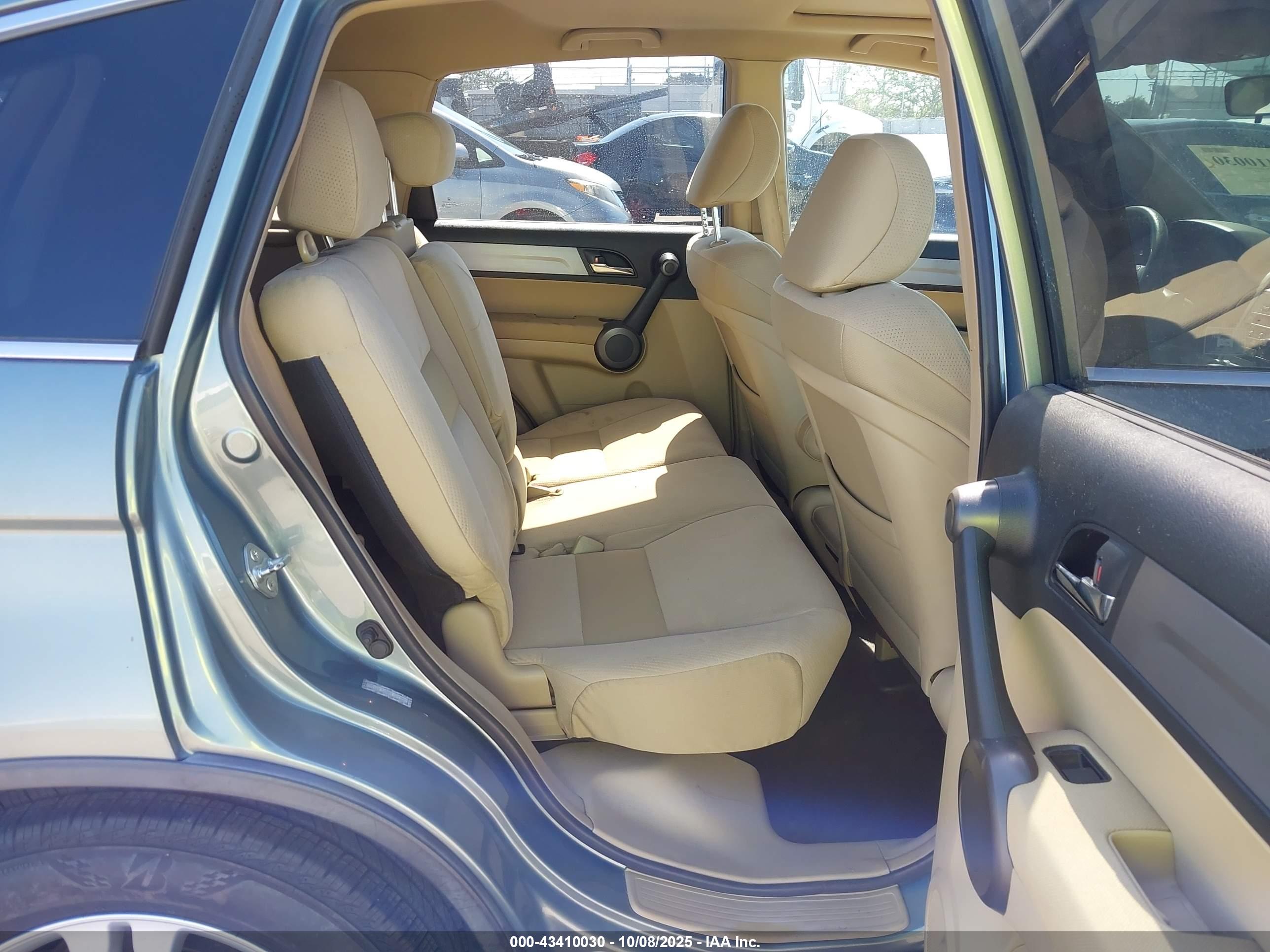 HONDA CR-V image 8
