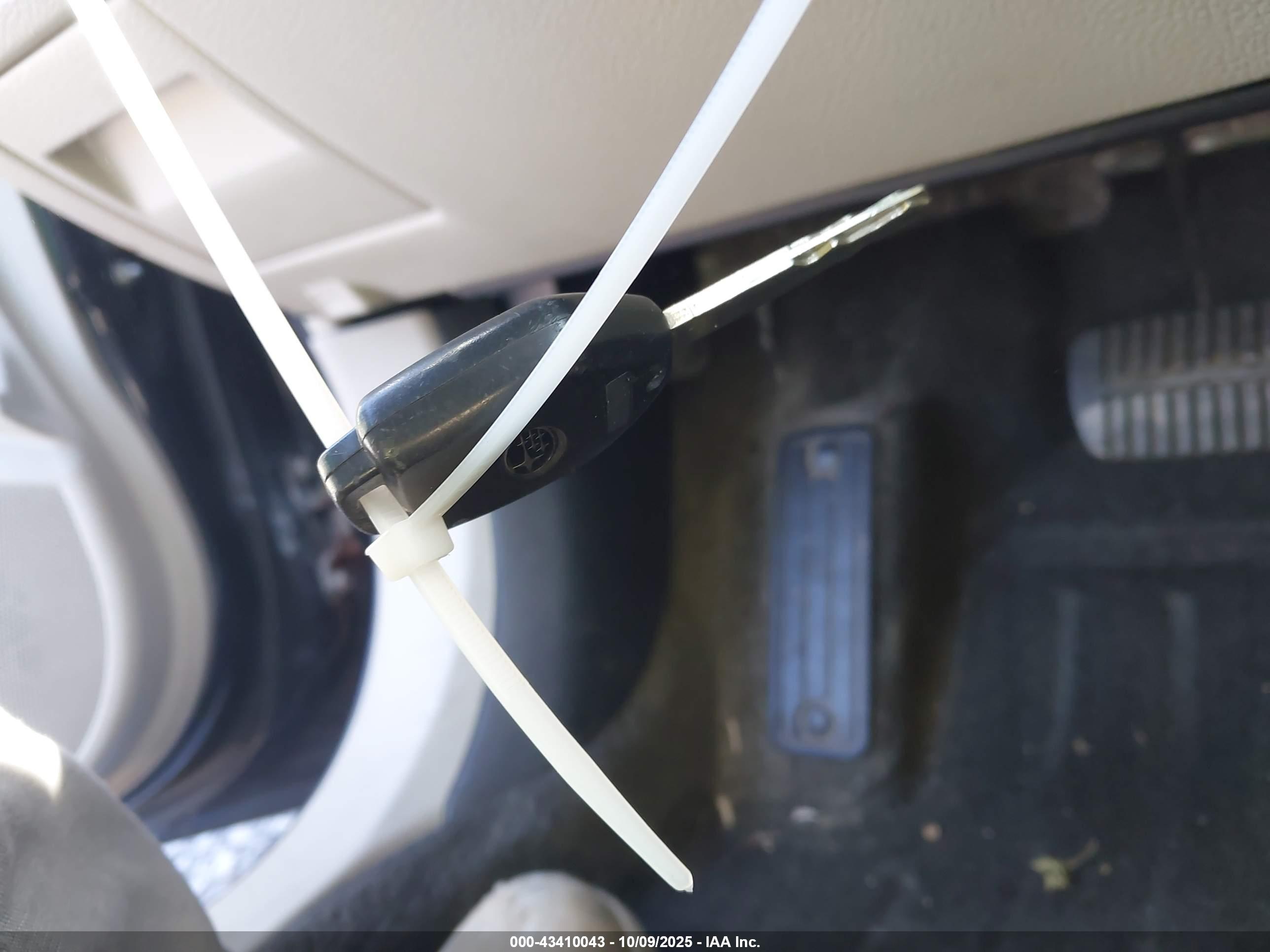 SUBARU OUTBACK image 11