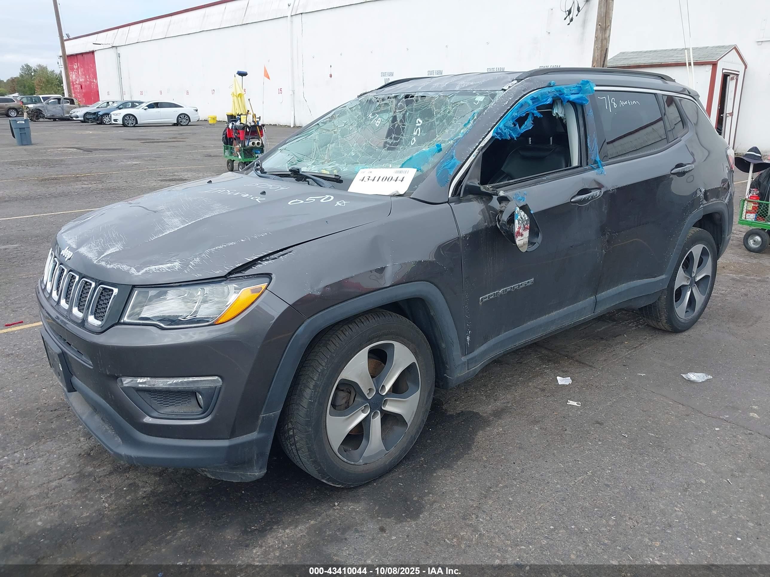 JEEP COMPASS image 2