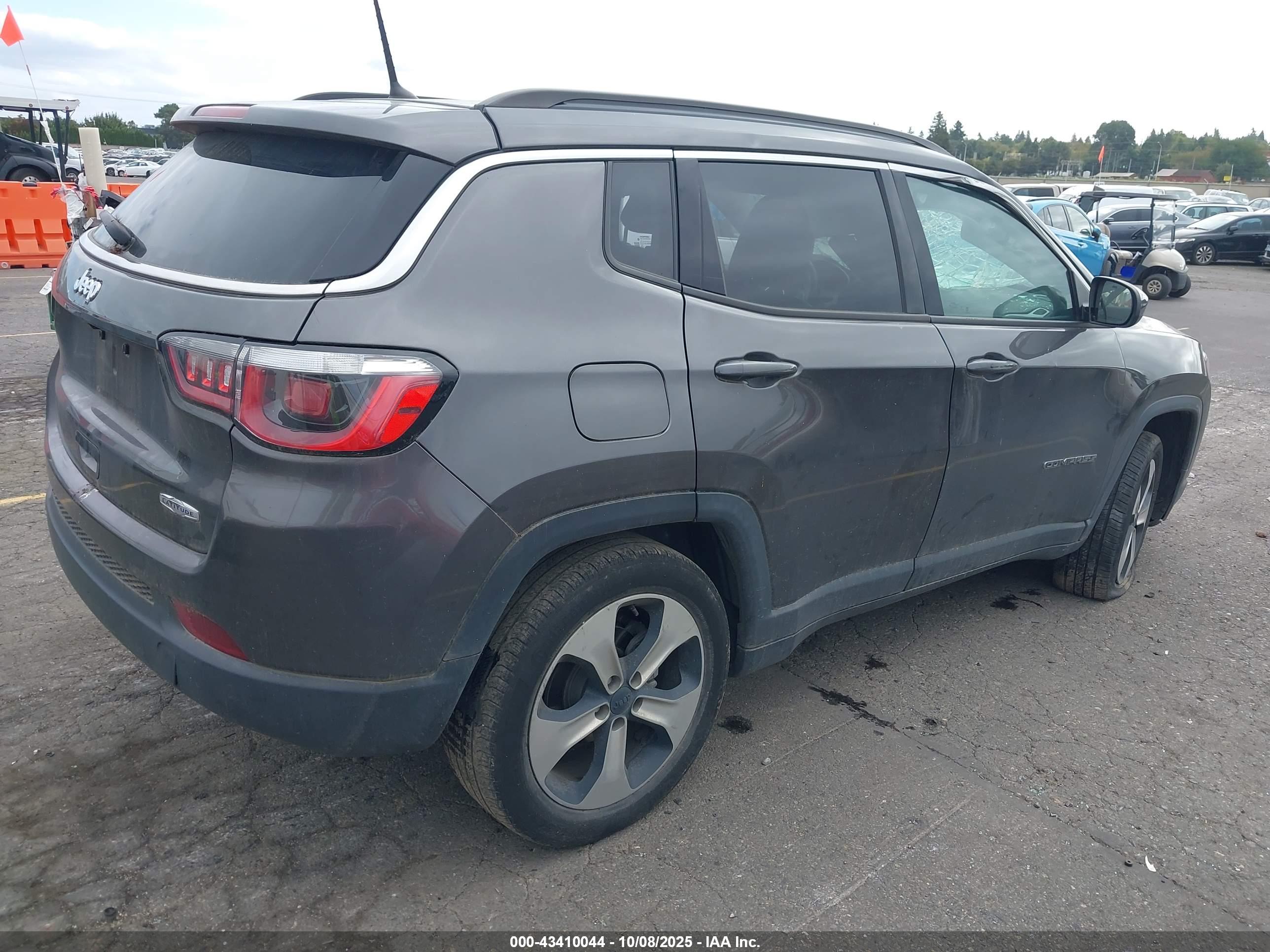 JEEP COMPASS image 4