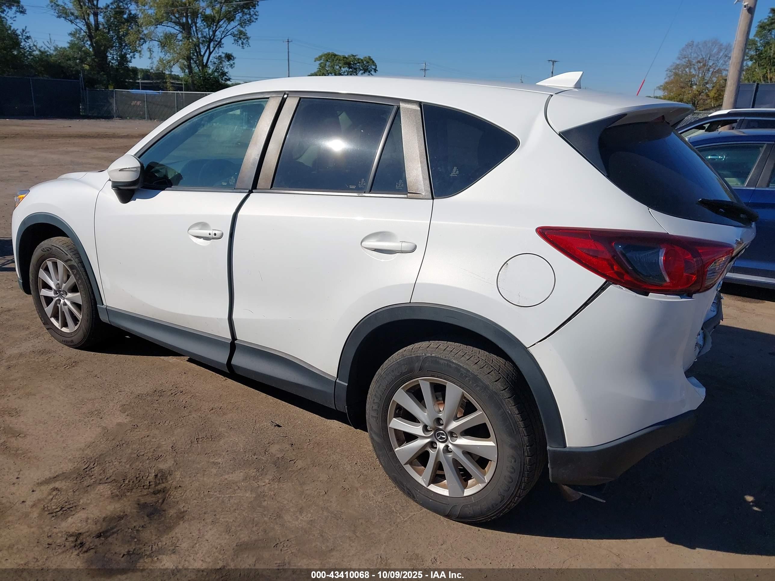MAZDA CX-5 image 3