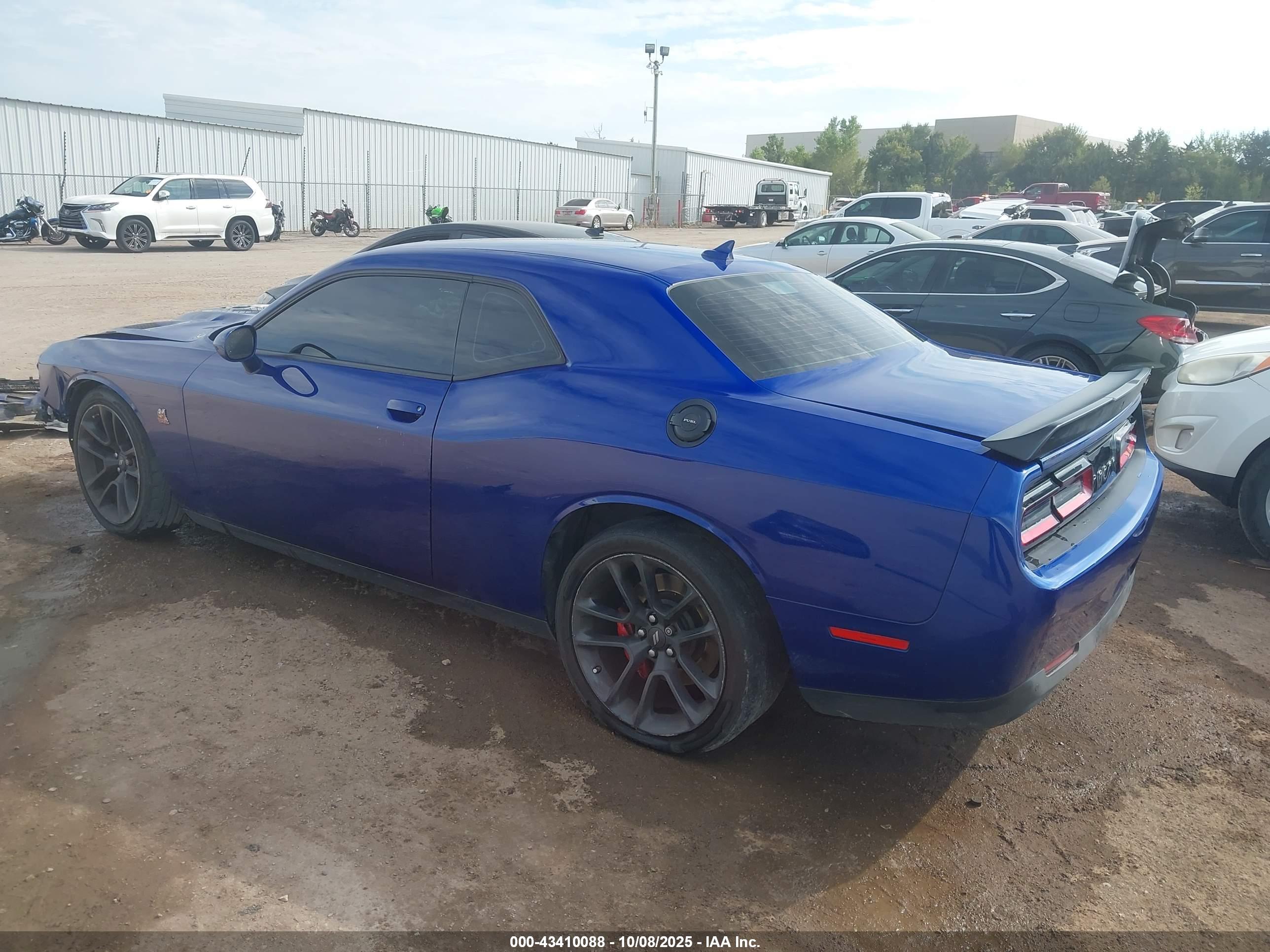 DODGE CHALLENGER image 3
