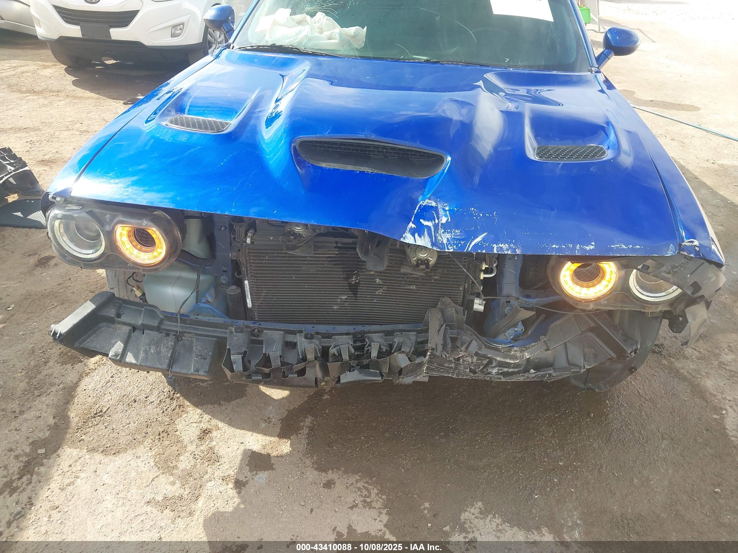 DODGE CHALLENGER image 6