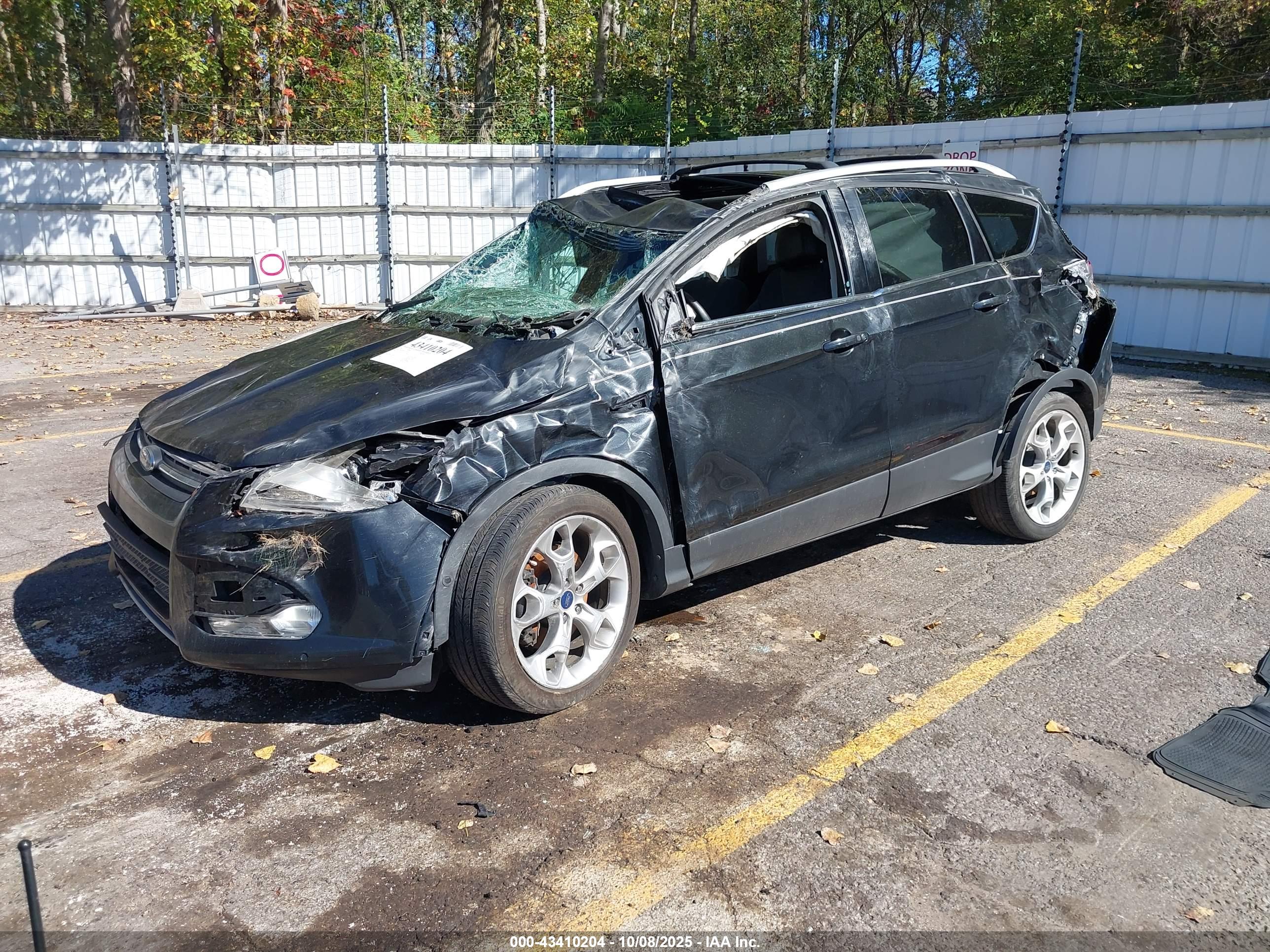 FORD ESCAPE image 2