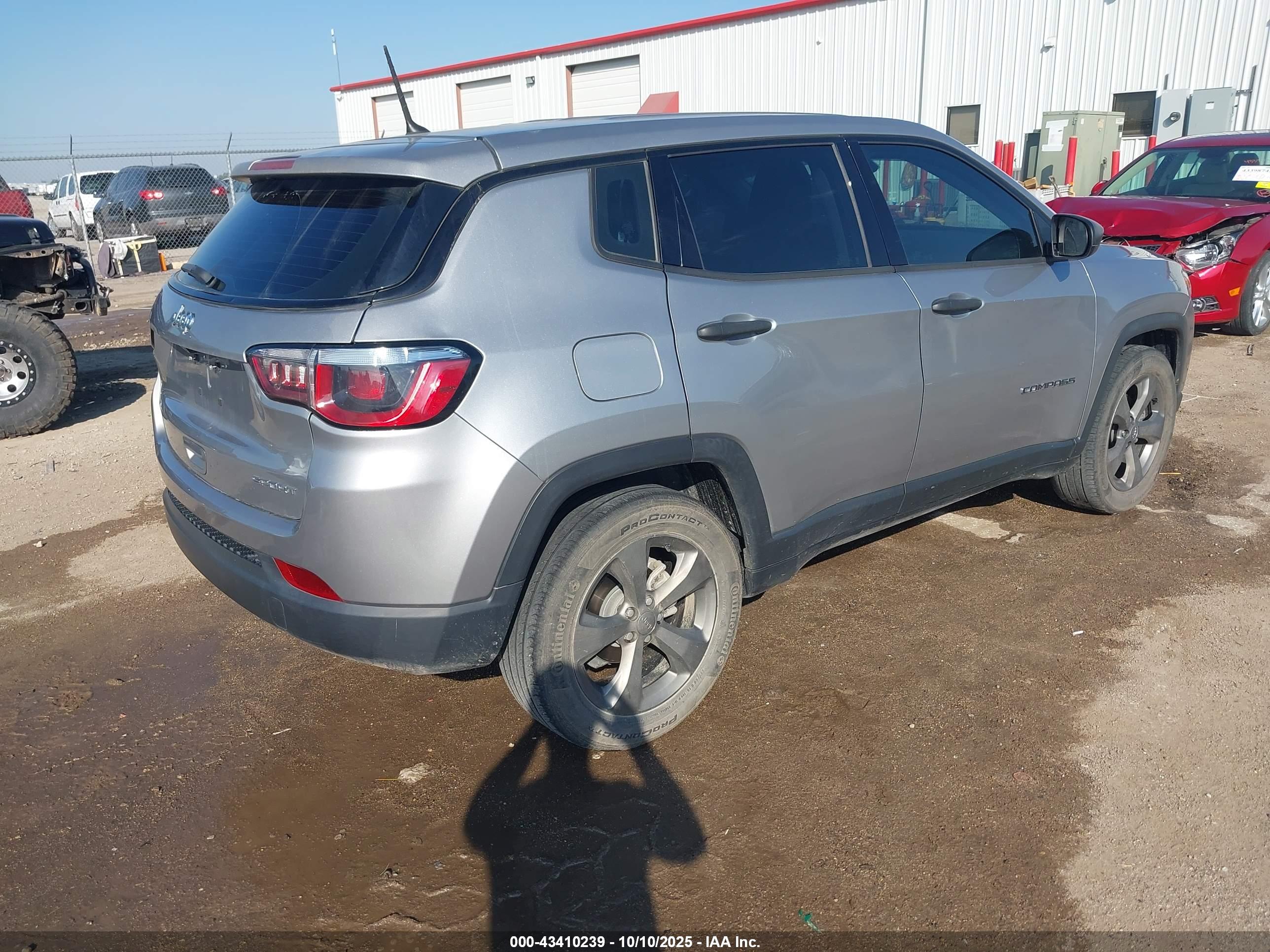 JEEP COMPASS image 4