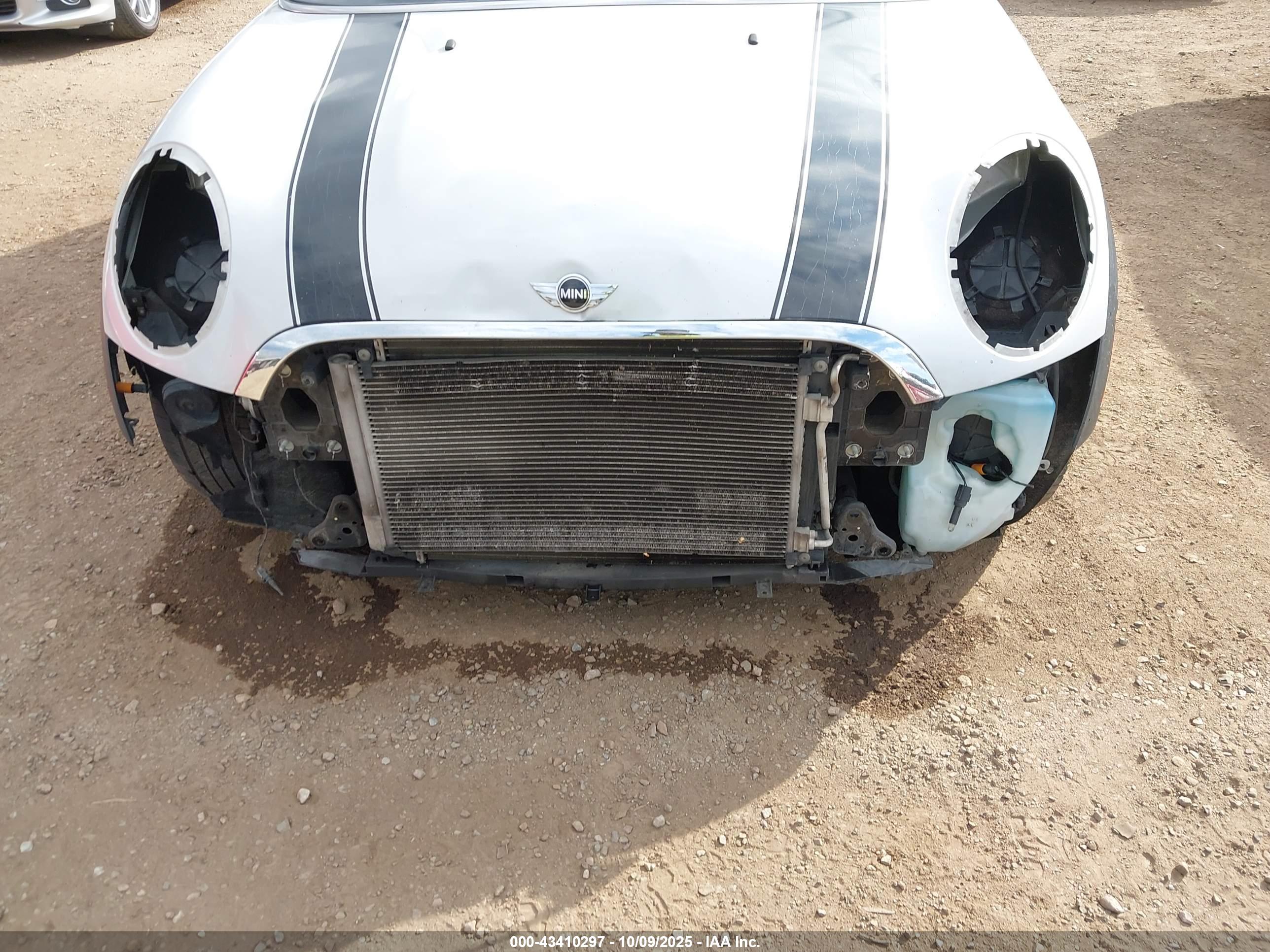 MINI COOPER image 6