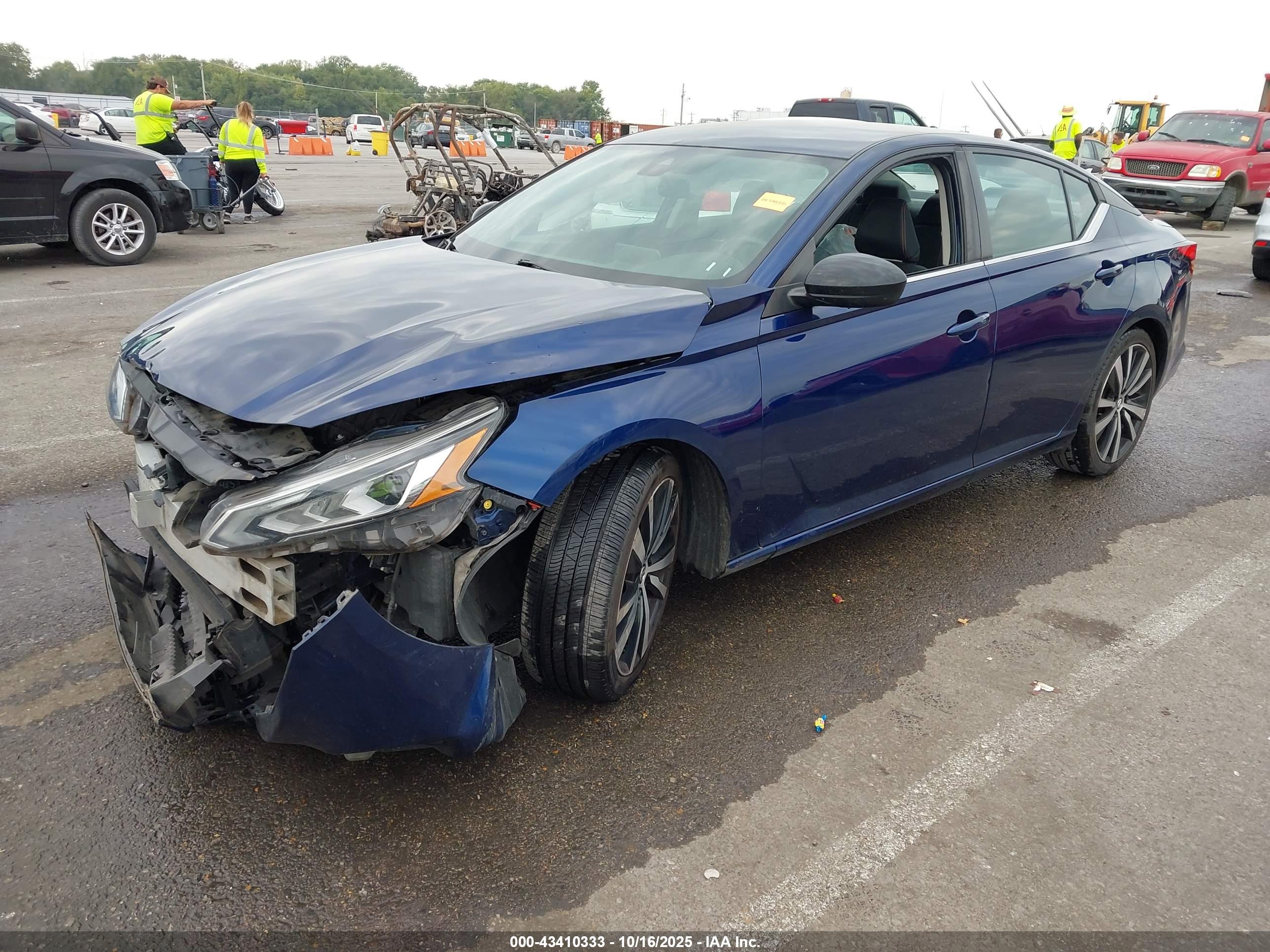 NISSAN ALTIMA image 2