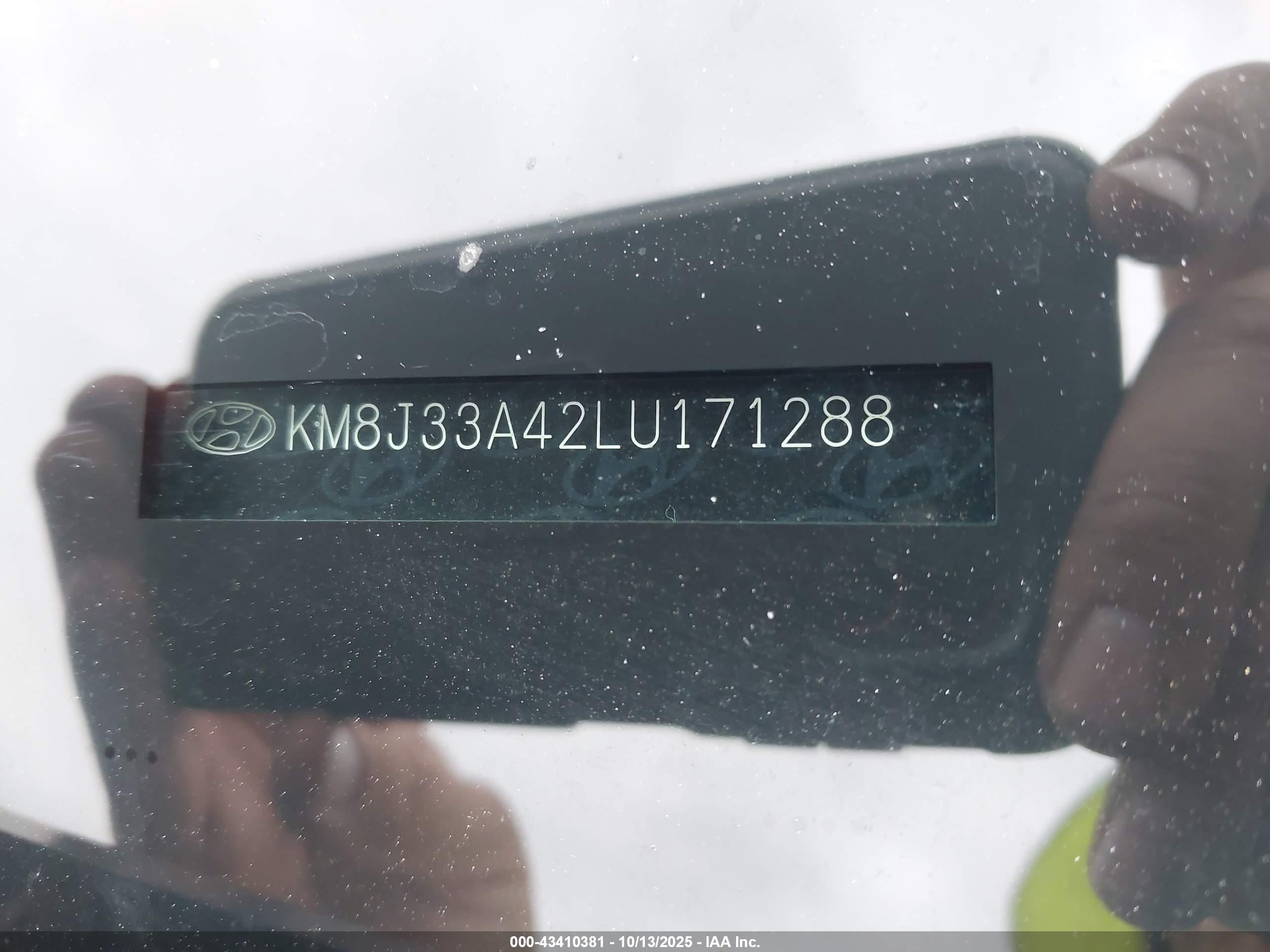 HYUNDAI TUCSON image 9