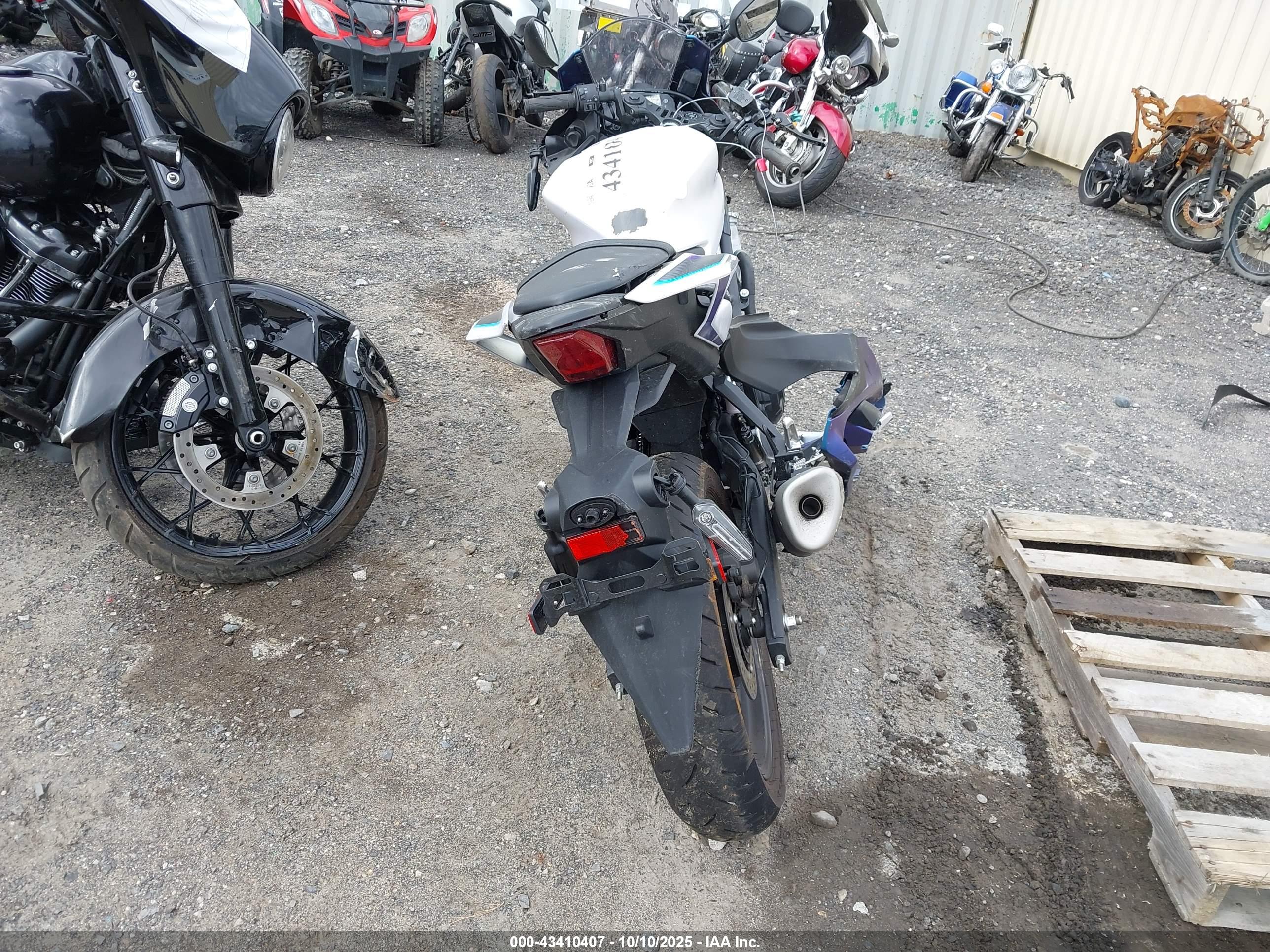 YAMAHA YFZ320 image 6