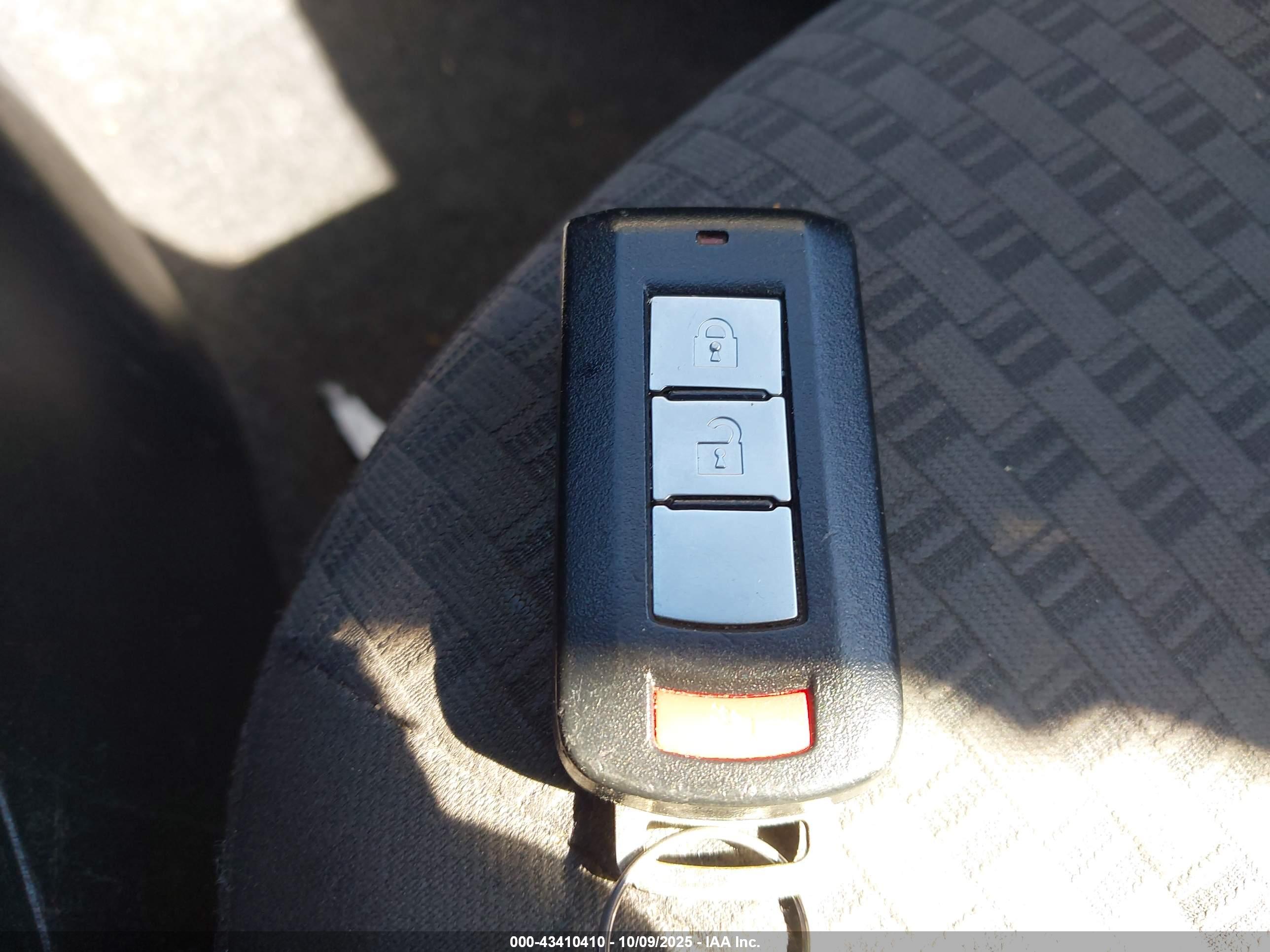 MITSUBISHI MIRAGE image 11