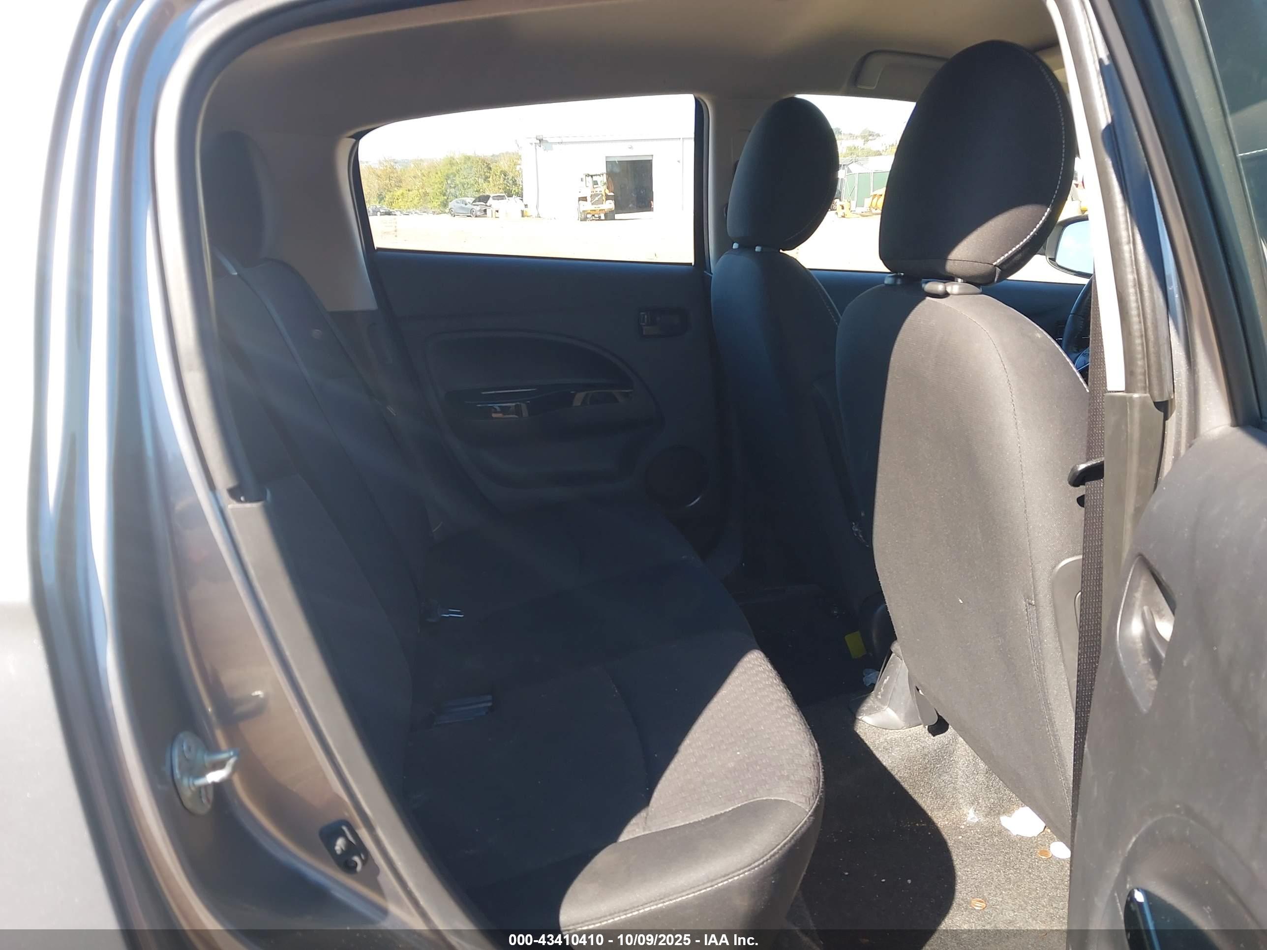 MITSUBISHI MIRAGE image 8
