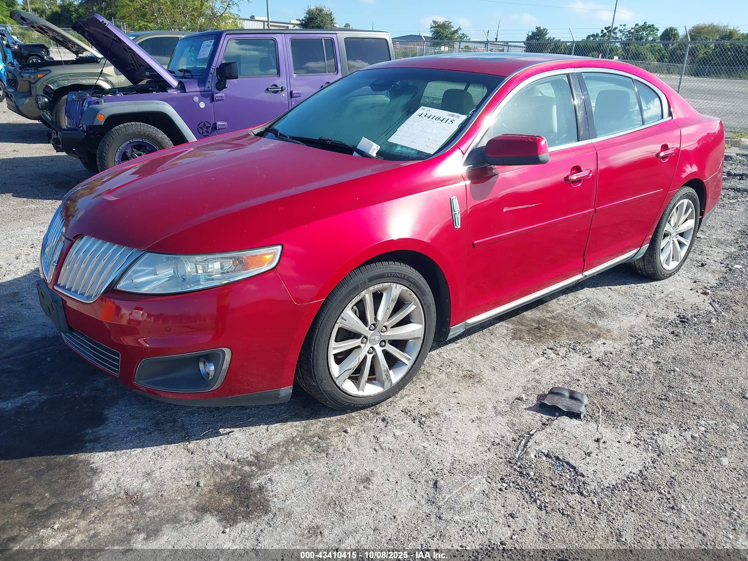 LINCOLN MKS image 2