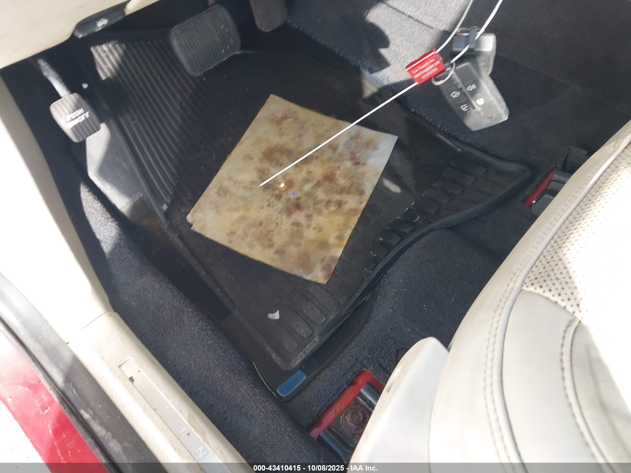 LINCOLN MKS image 6