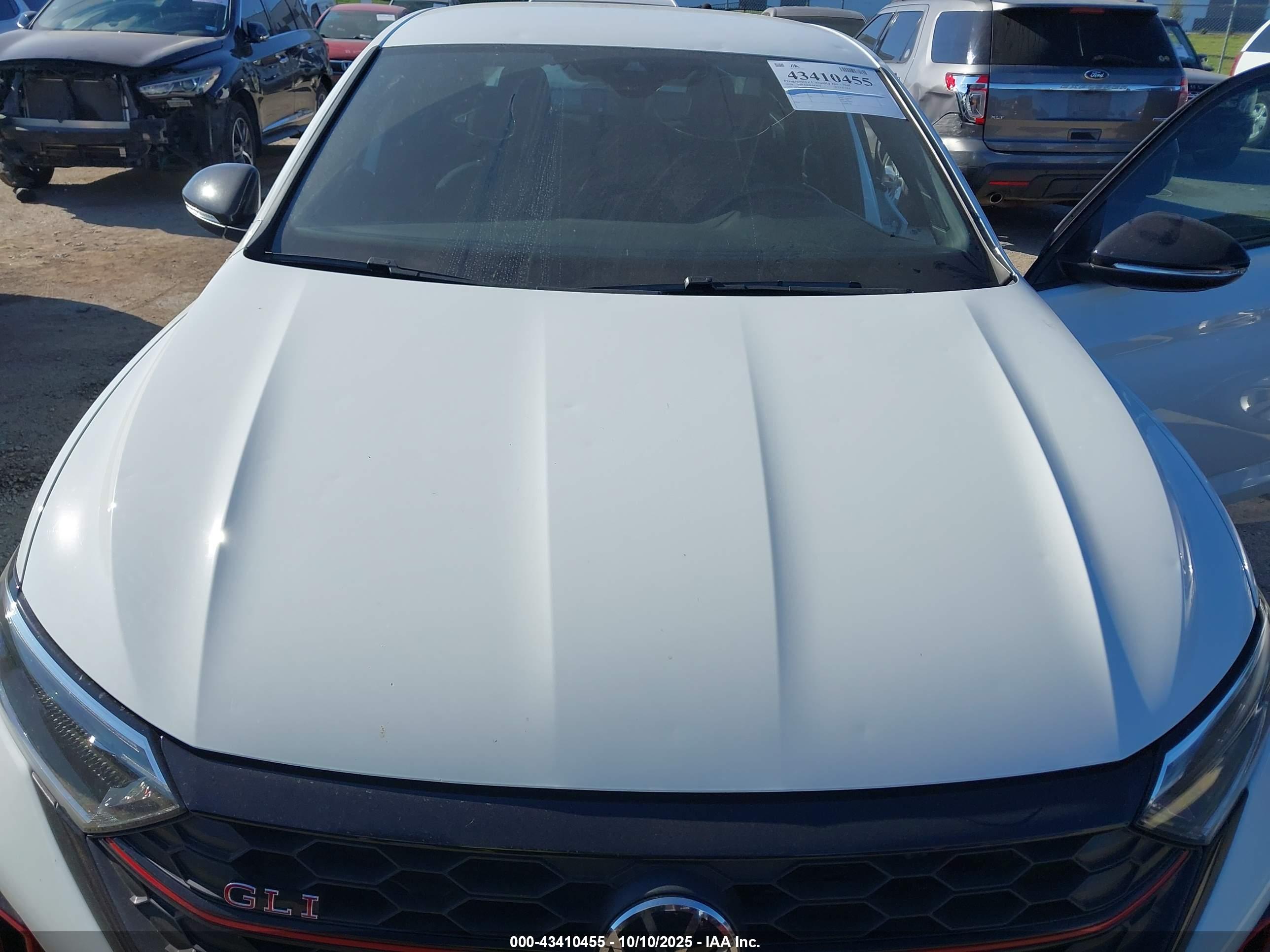 VOLKSWAGEN JETTA image 6