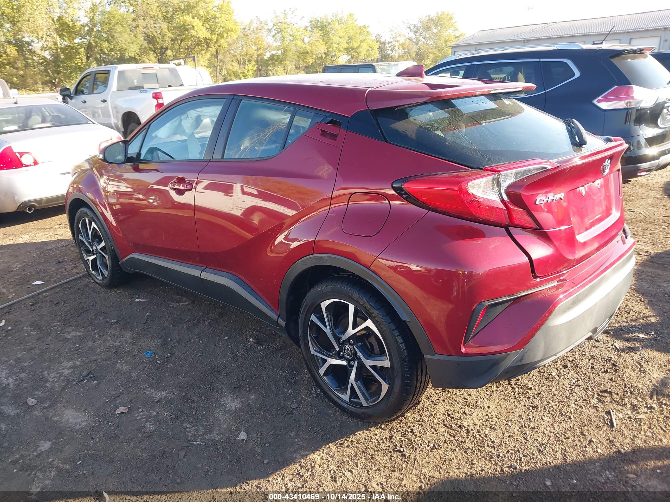 TOYOTA C-HR image 3