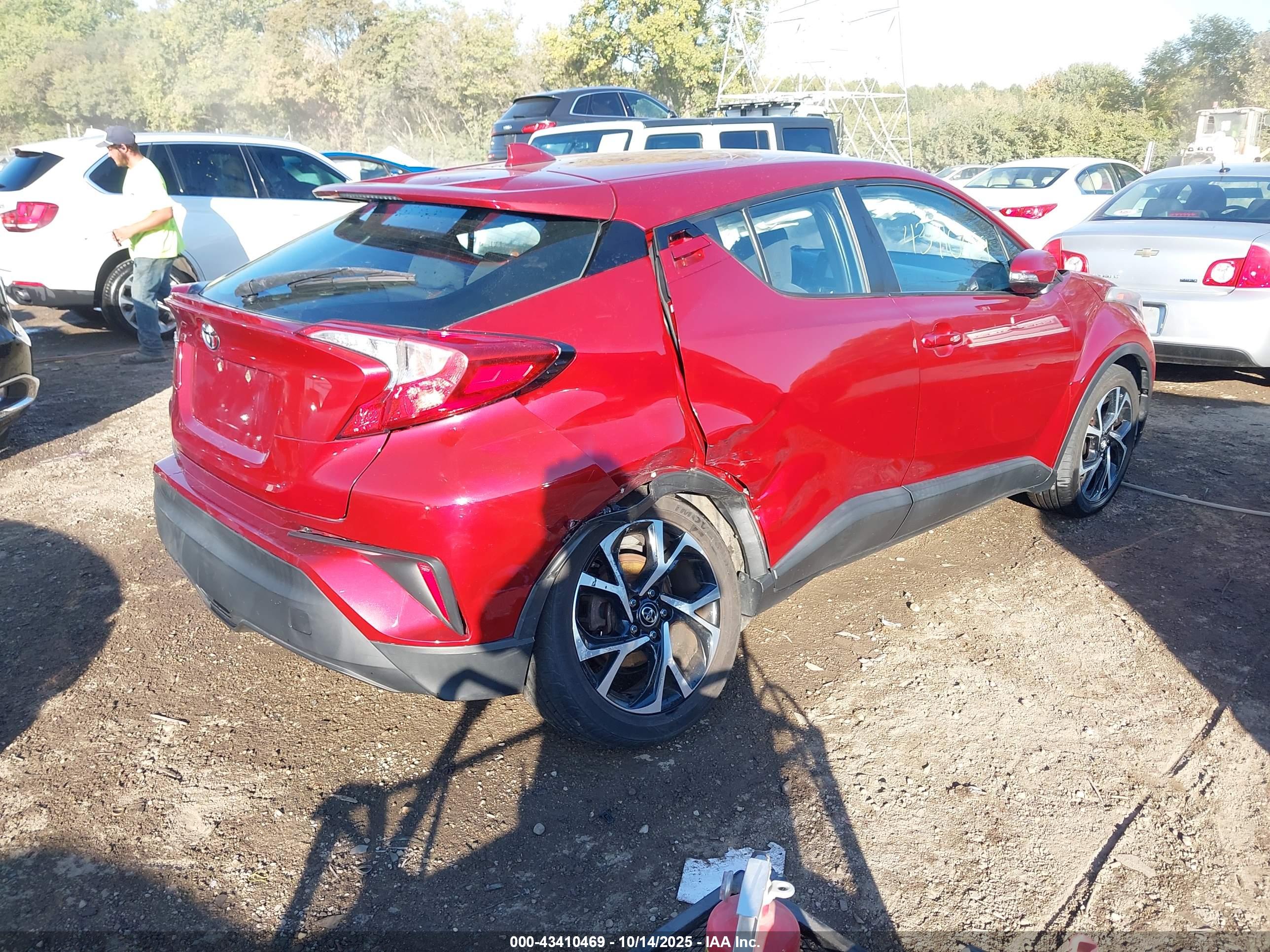 TOYOTA C-HR image 4