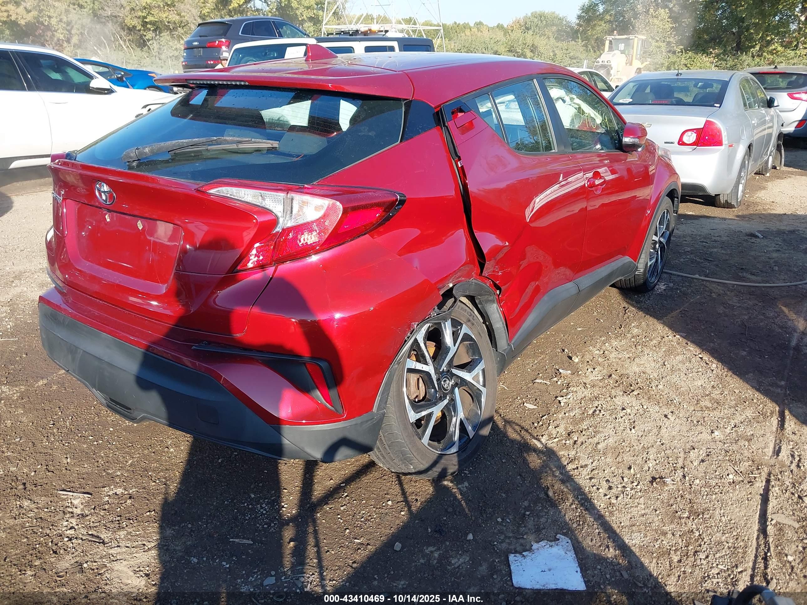 TOYOTA C-HR image 6