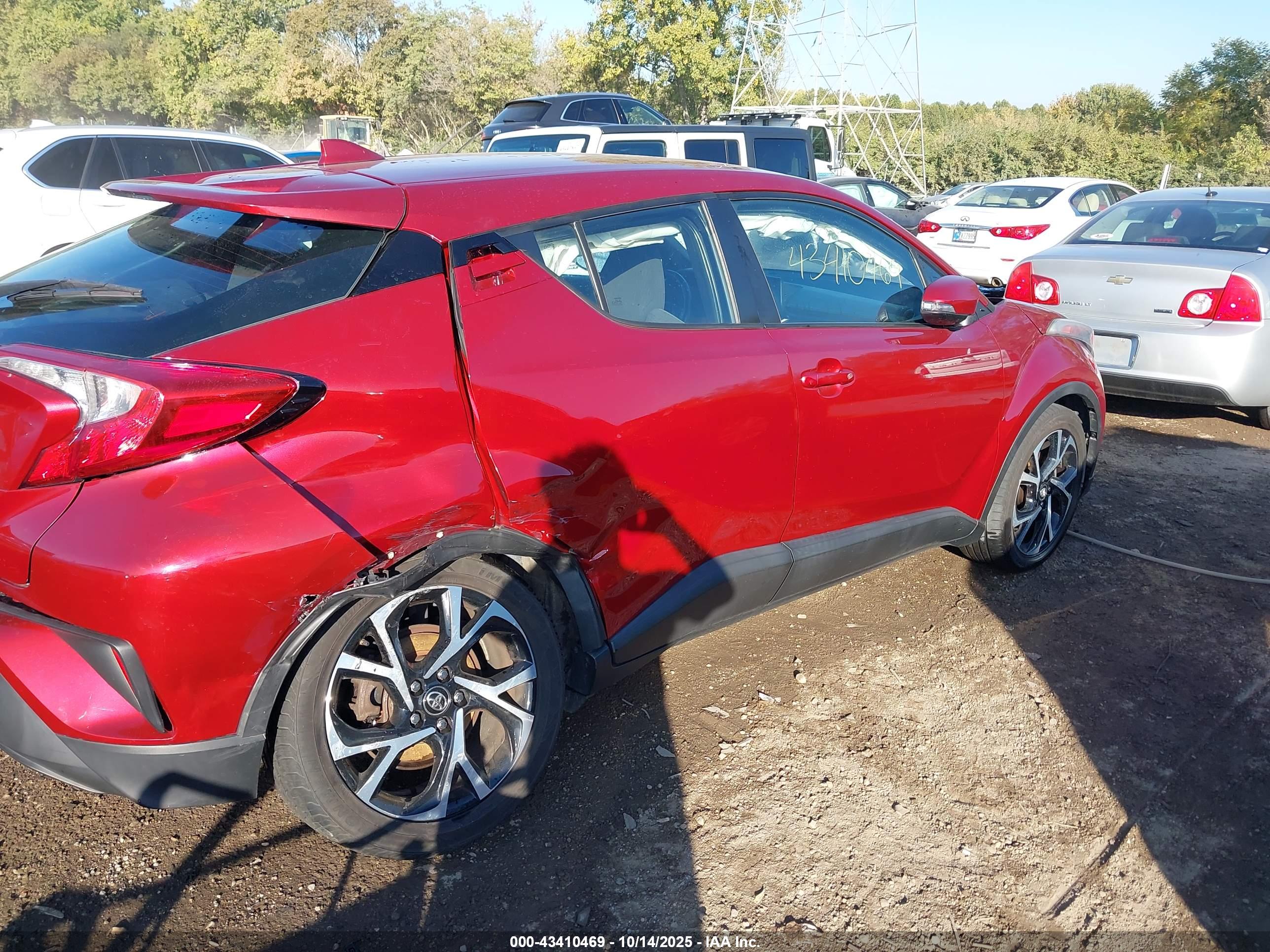 TOYOTA C-HR image 8