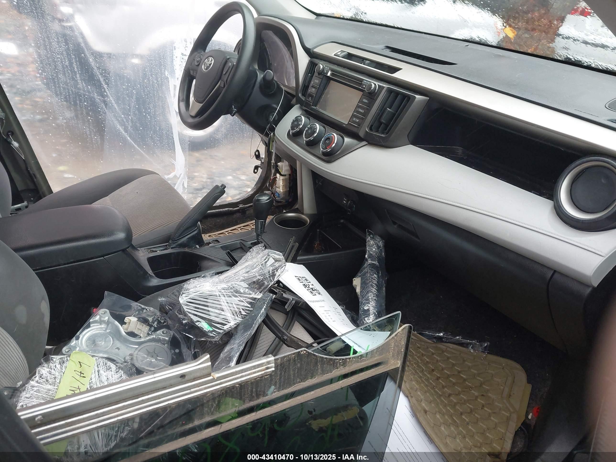 TOYOTA RAV4 image 5