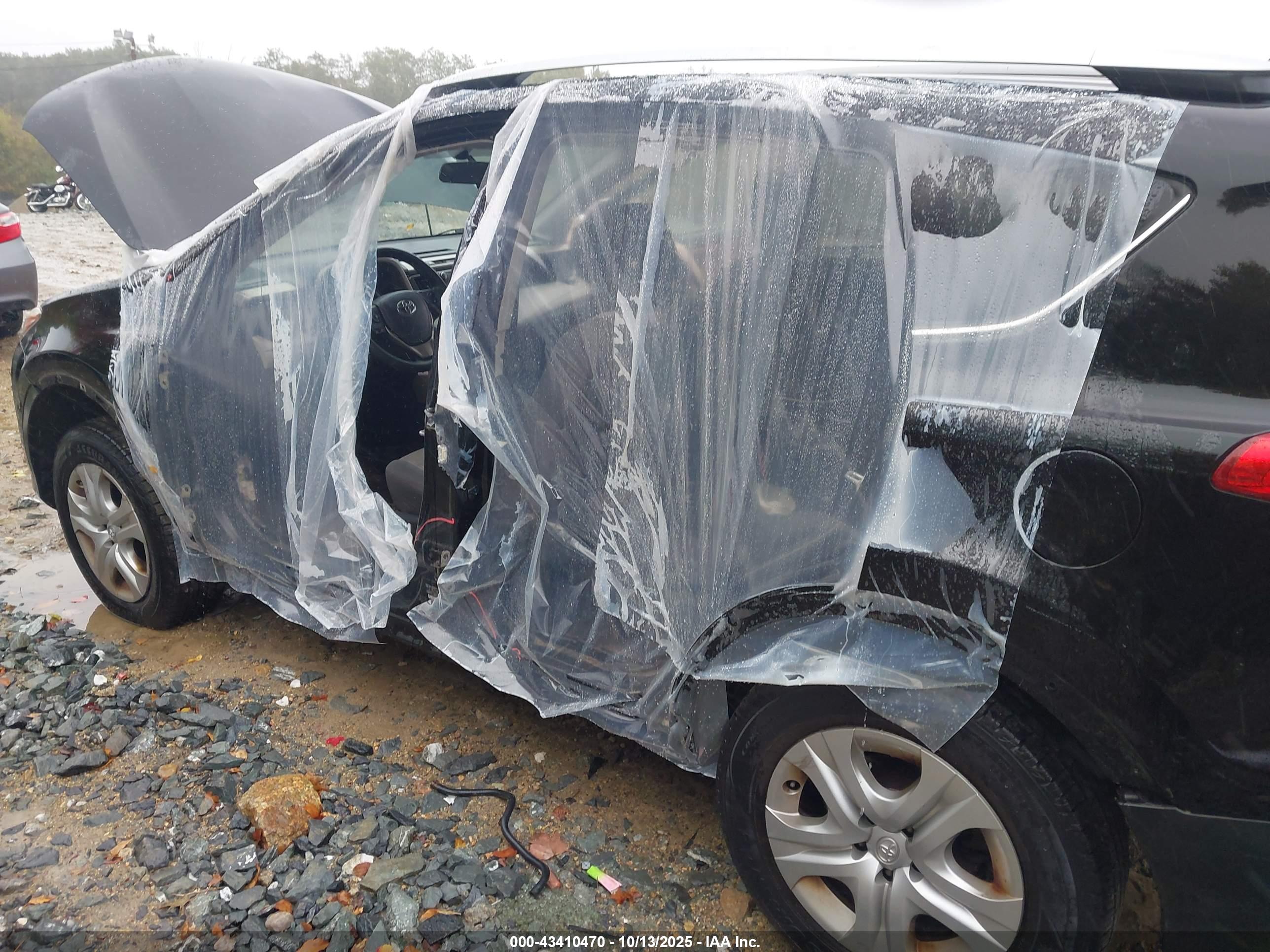 TOYOTA RAV4 image 6