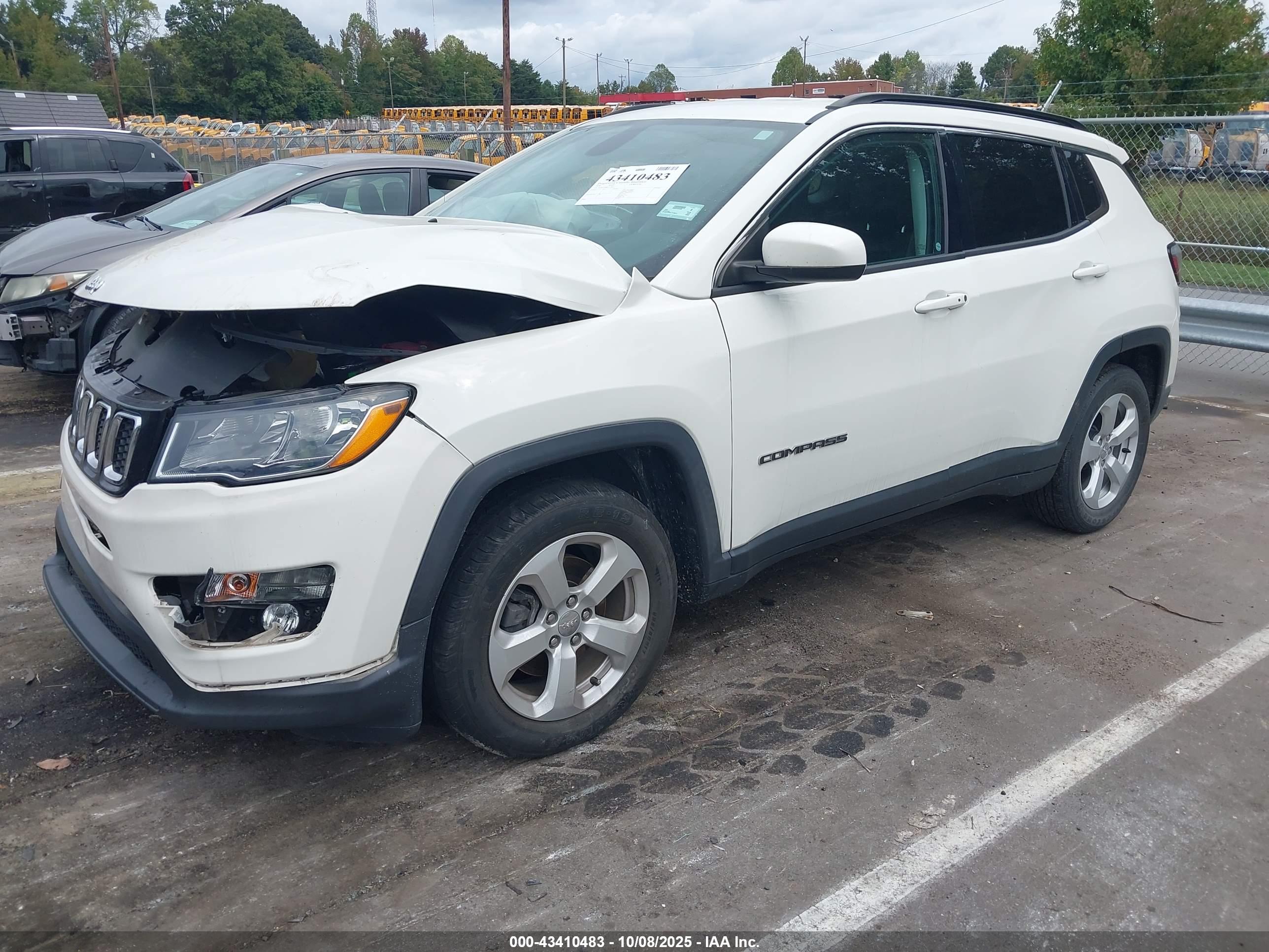 JEEP COMPASS image 2