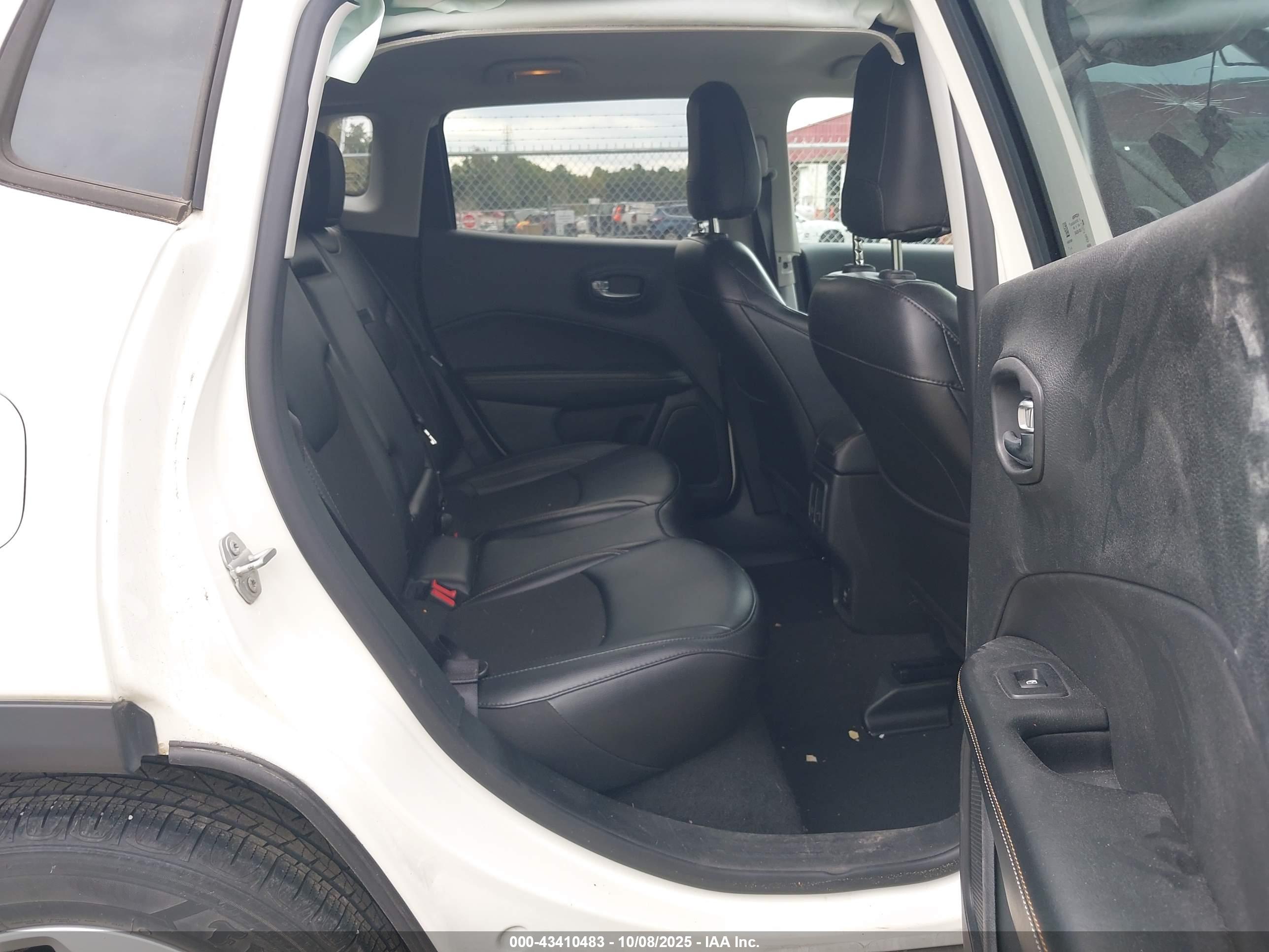 JEEP COMPASS image 8
