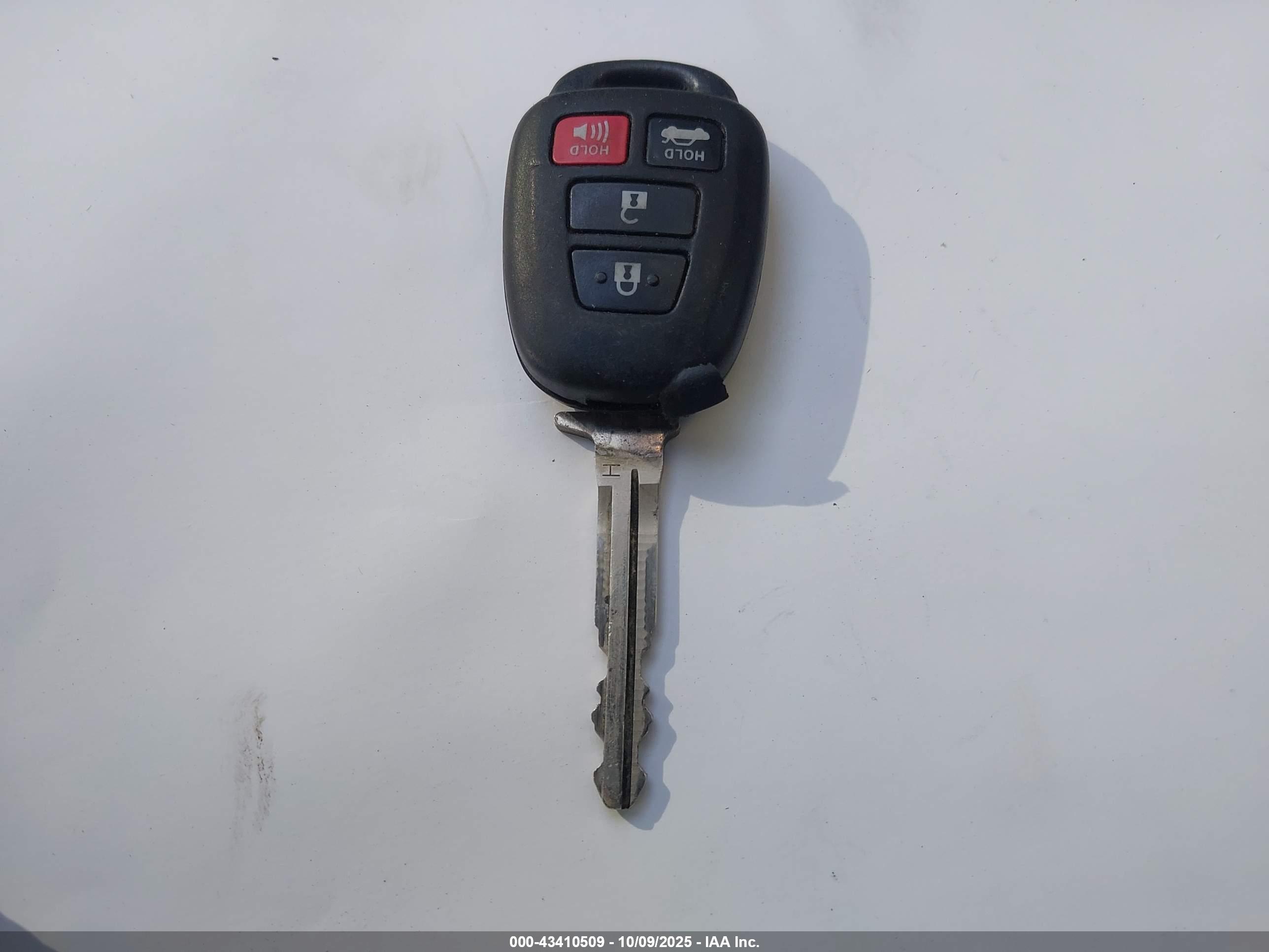 TOYOTA COROLLA image 11
