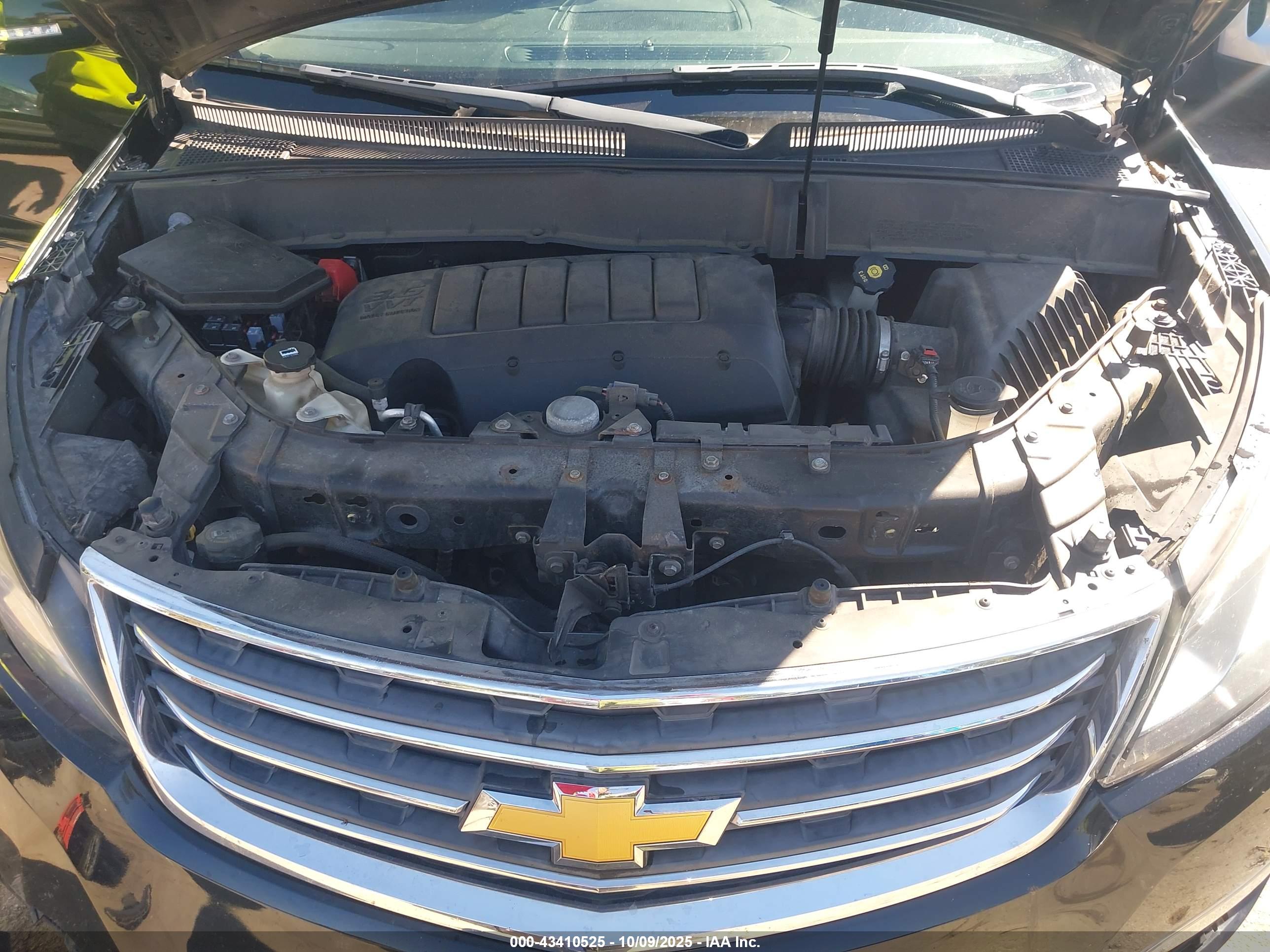 CHEVROLET TRAVERSE image 10