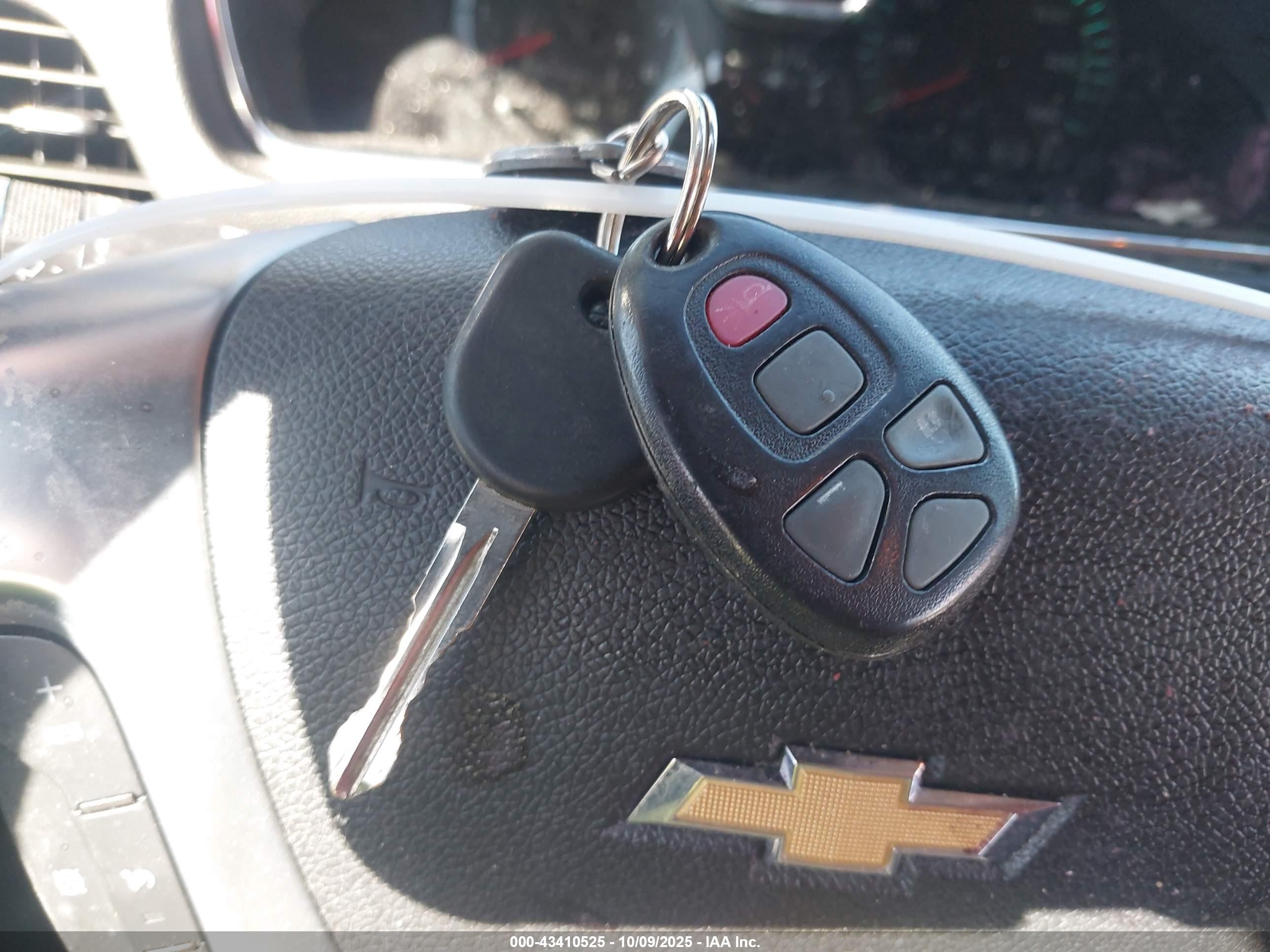 CHEVROLET TRAVERSE image 11